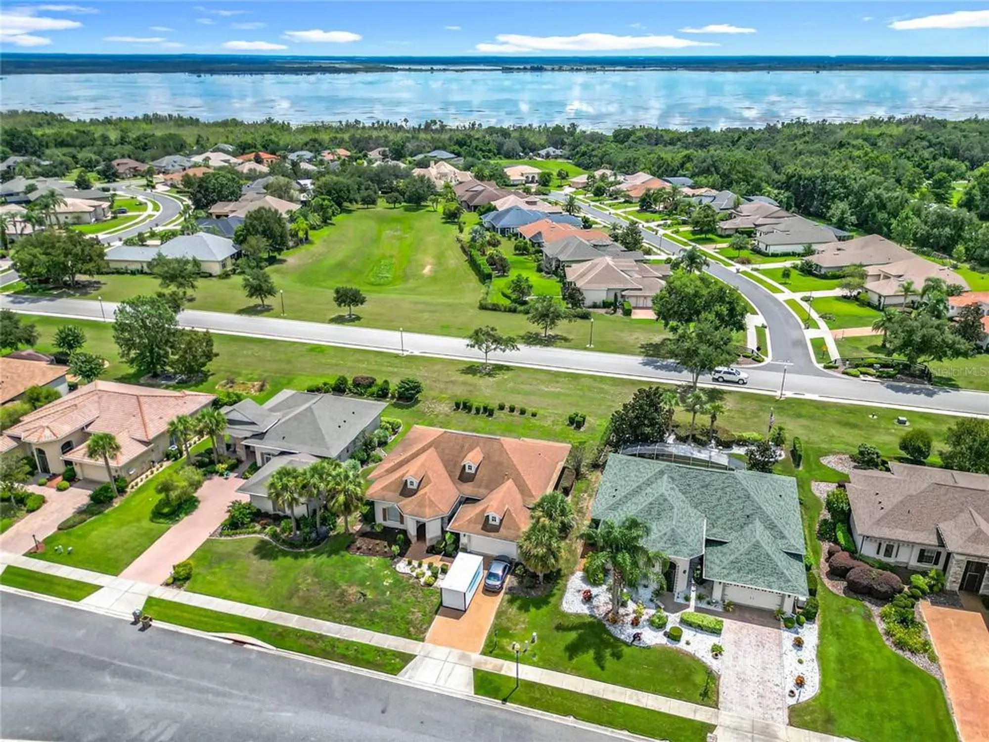 Property Slideshow image 2 of 30 | 38634 lakeview walk, Lady Lake, FL, 32159