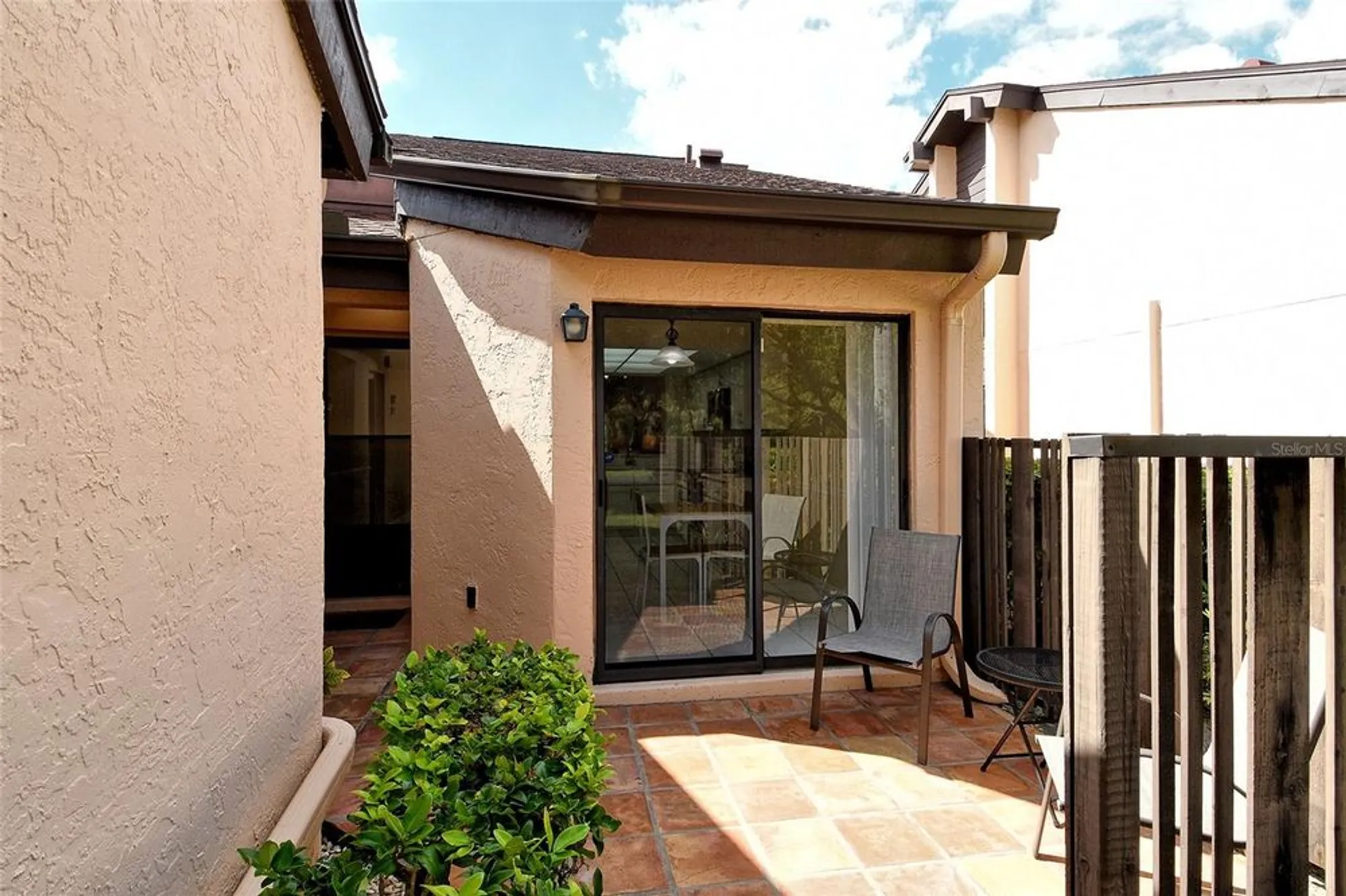 Property Slideshow image 2 of 38 | 6261 timber lake dr f6, Sarasota, FL, 34243