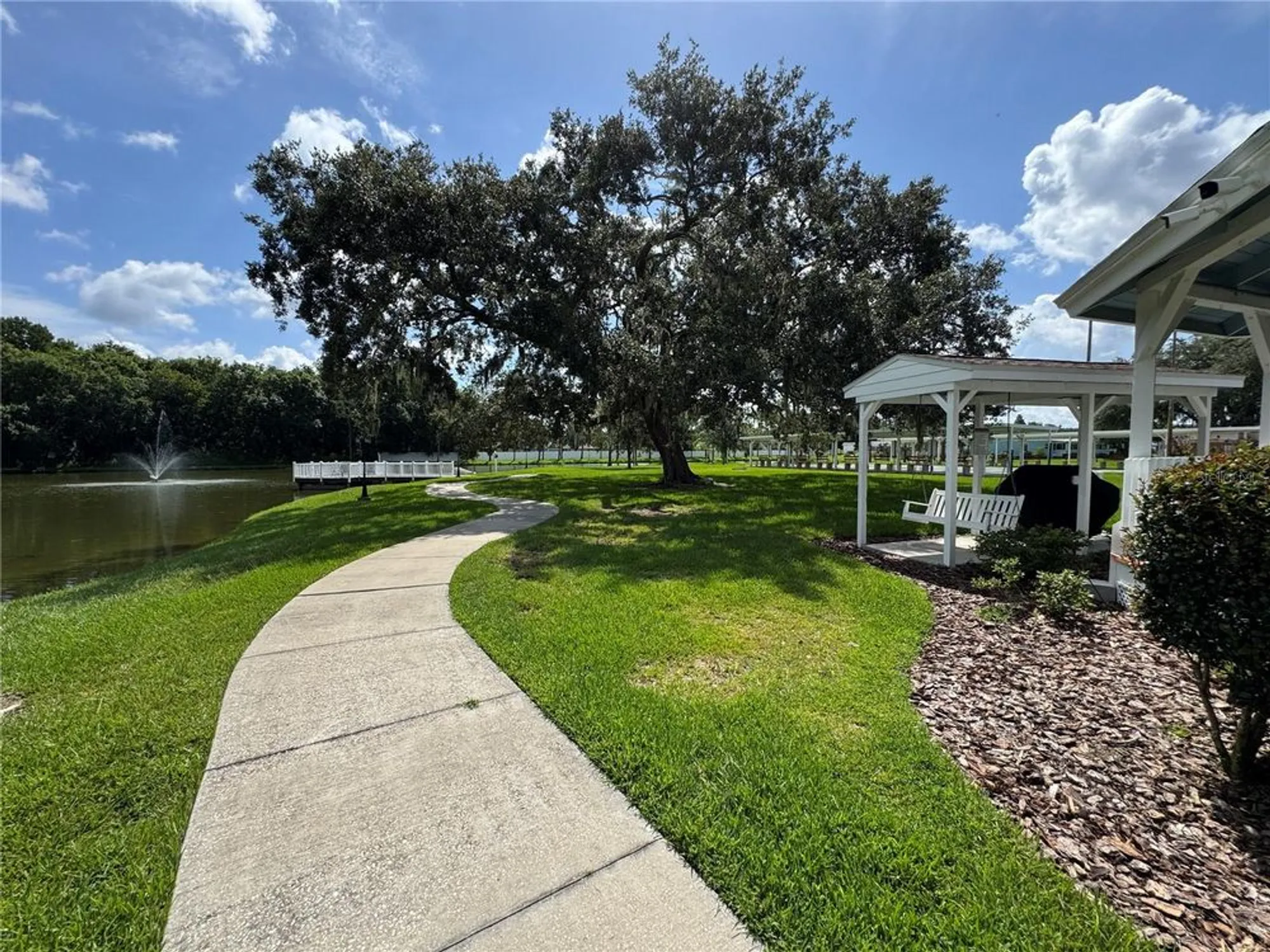 Property Slideshow image 28 of 42 | 4805 colonnades cir, Lakeland, FL, 33811