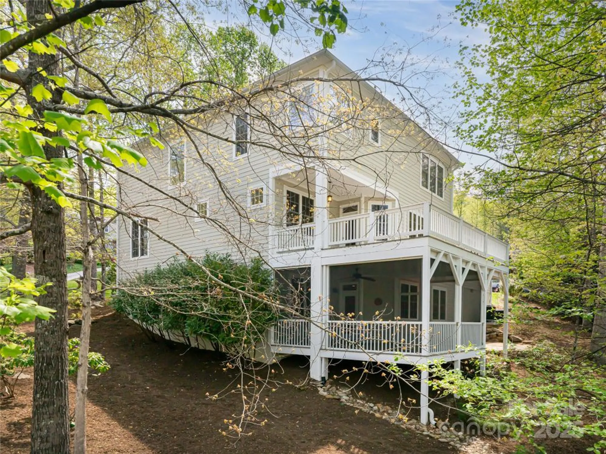 Property Slideshow image 26 of 42 | 11 larue ct, Biltmore Lake, NC, 28715