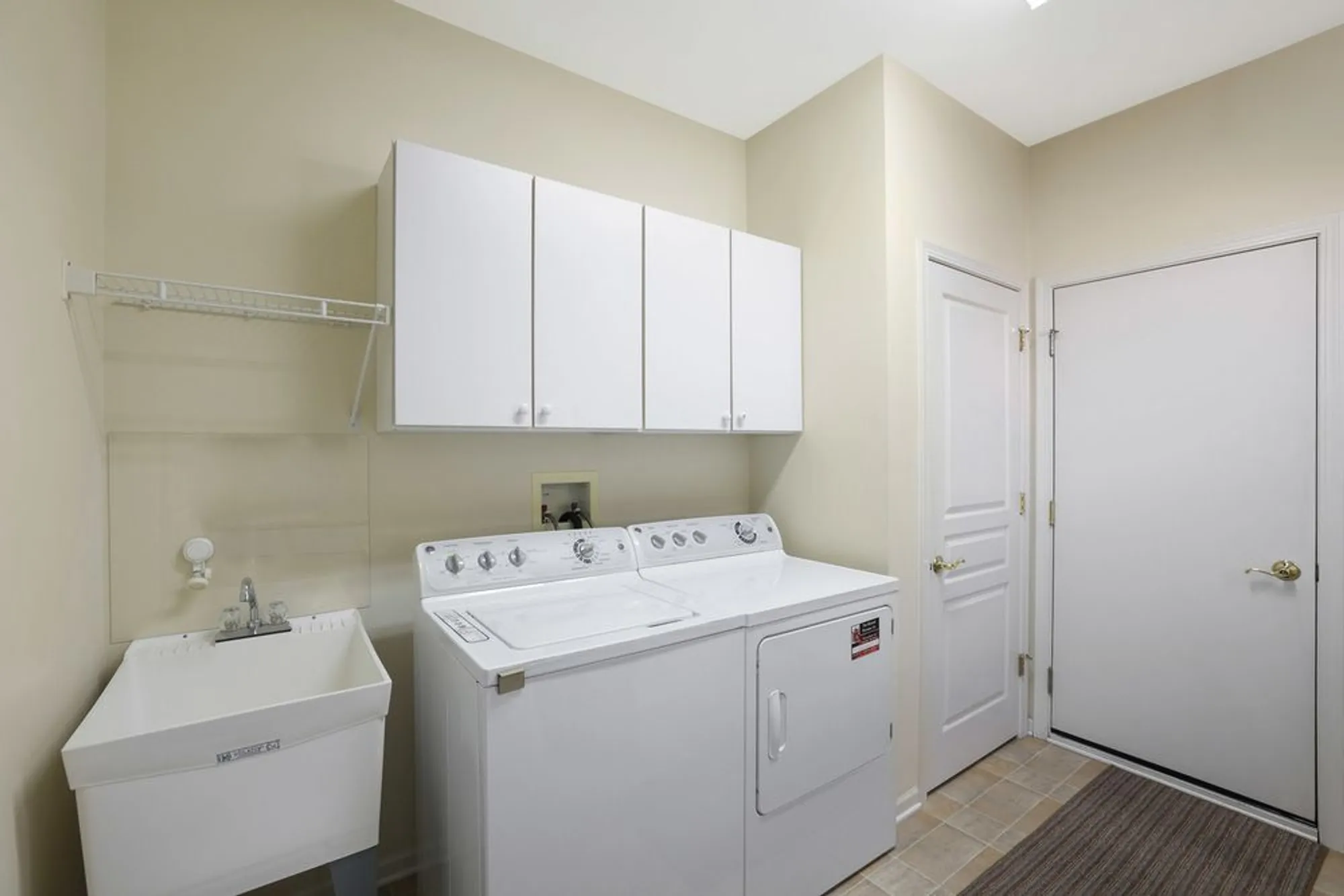 Property Slideshow image 22 of 43 | 12770 timber creek dr, Huntley, IL, 60142