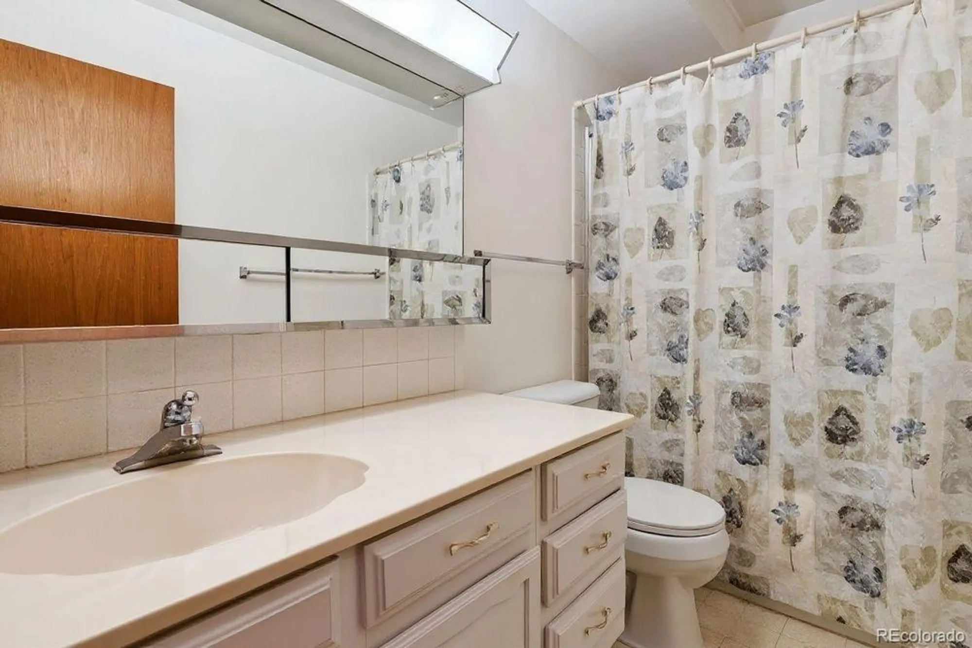 Property Slideshow image 10 of 31 | 680 s alton way 9b, Denver, CO, 80247
