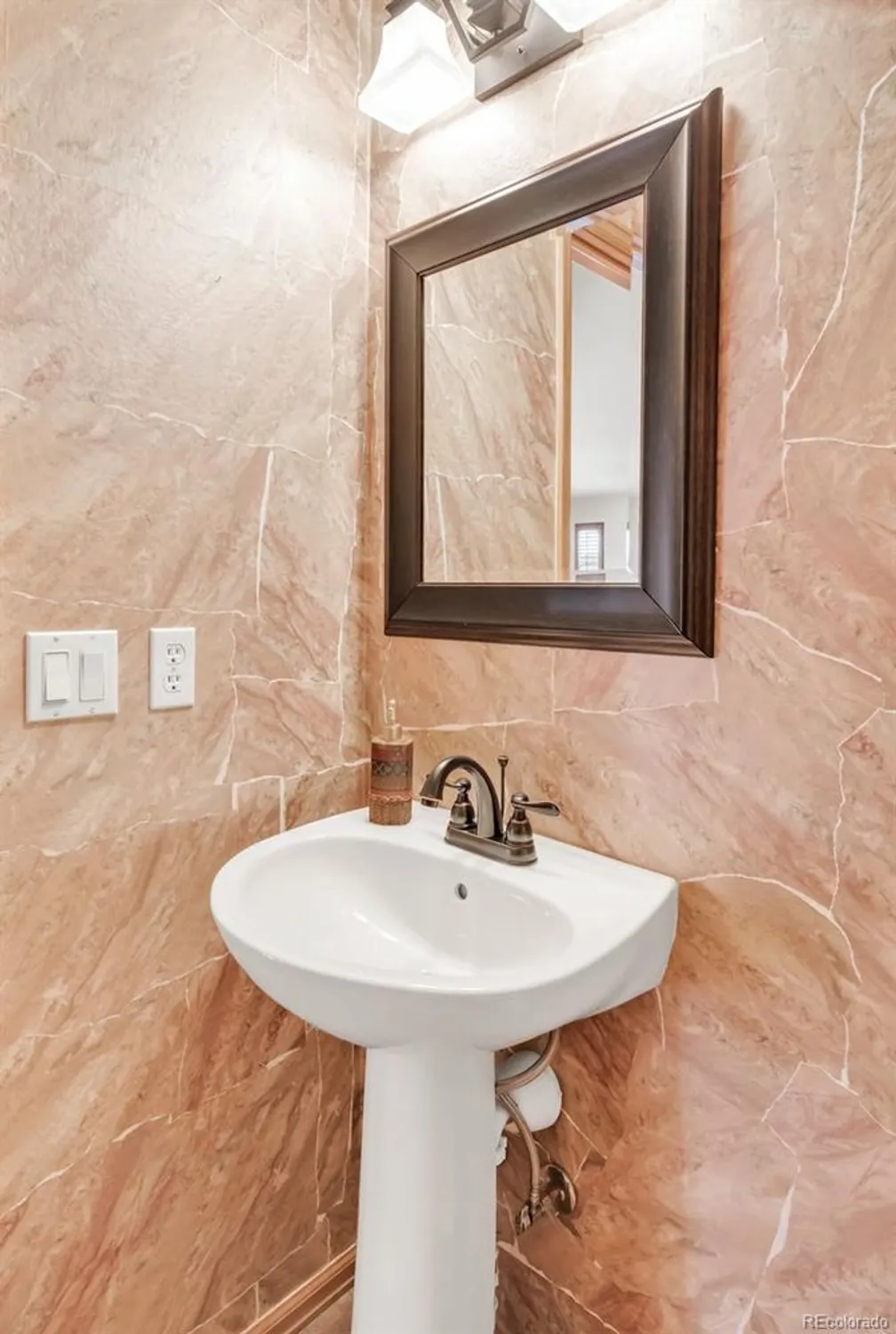 Property Slideshow image 35 of 47 | 23562 e phillips pl, Aurora, CO, 80016