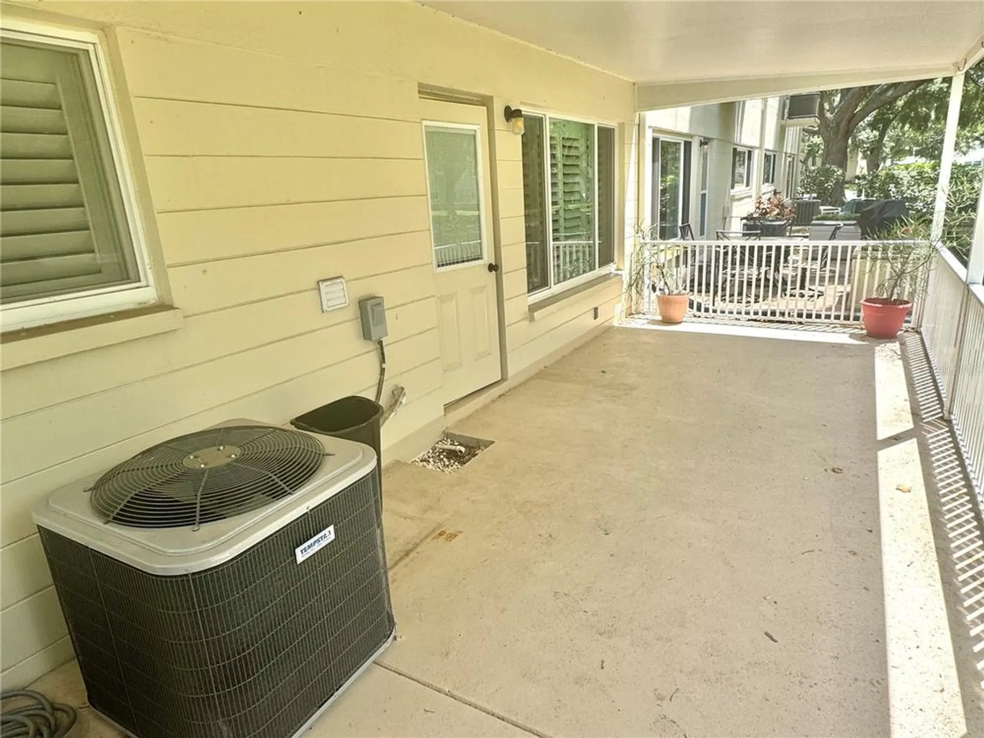 Property Slideshow image 37 of 37 | 2262 swedish dr 6, Clearwater, FL, 33763