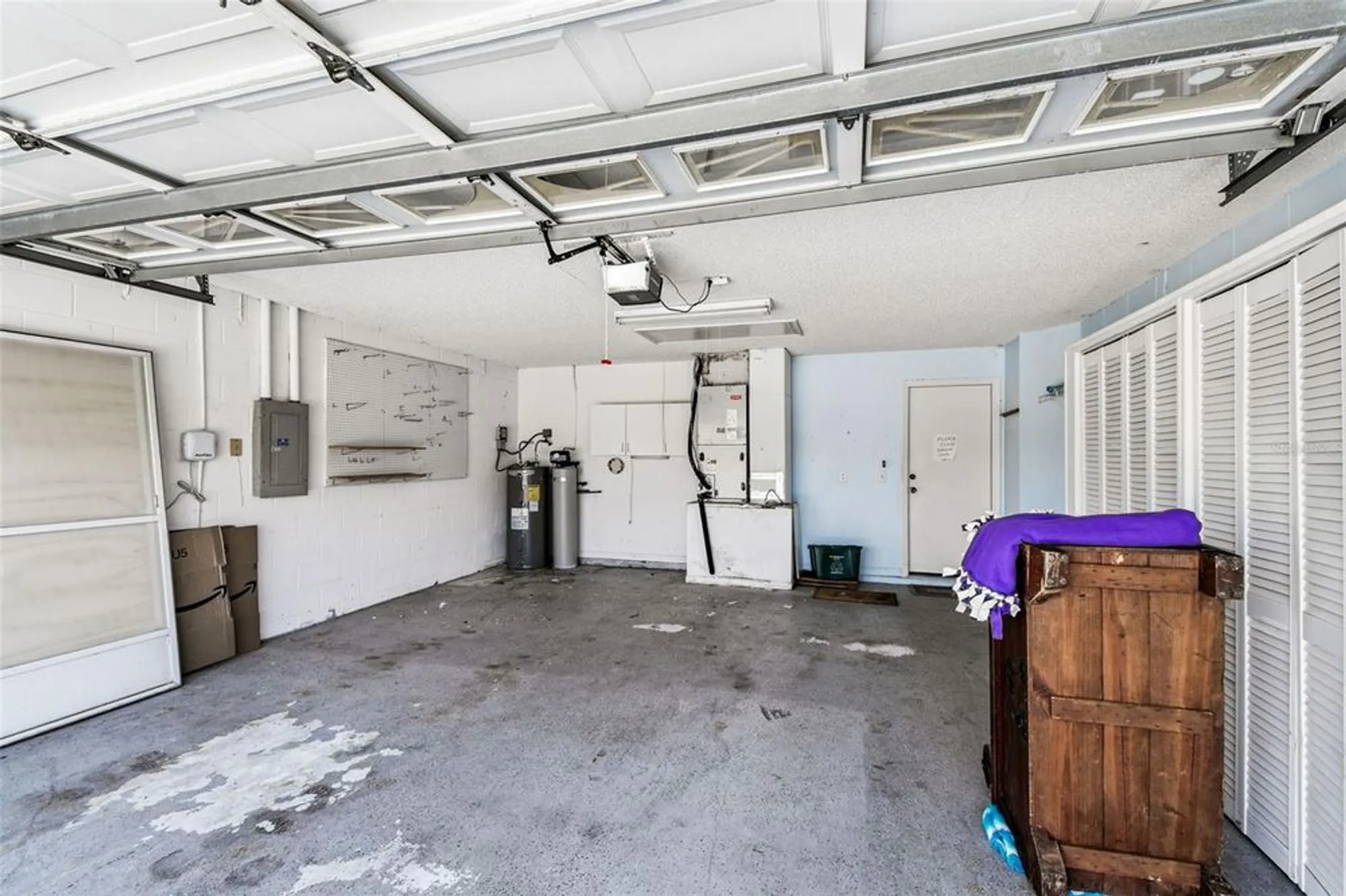 Property Slideshow image 30 of 39 | 2305 e del webb blvd, Sun City Center, FL, 33573