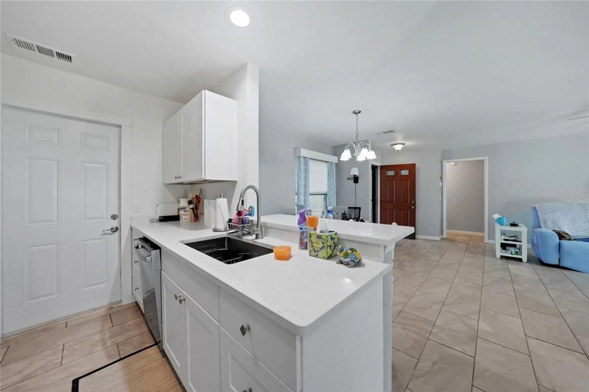 Property Slideshow image 8 of 35 | 215 persimmon st # 52, Englewood, FL, 34223