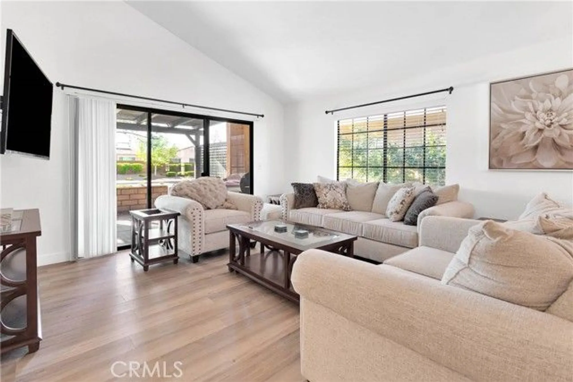 Property Slideshow image 5 of 27 | 11722 oak st, Apple Valley, CA, 92308