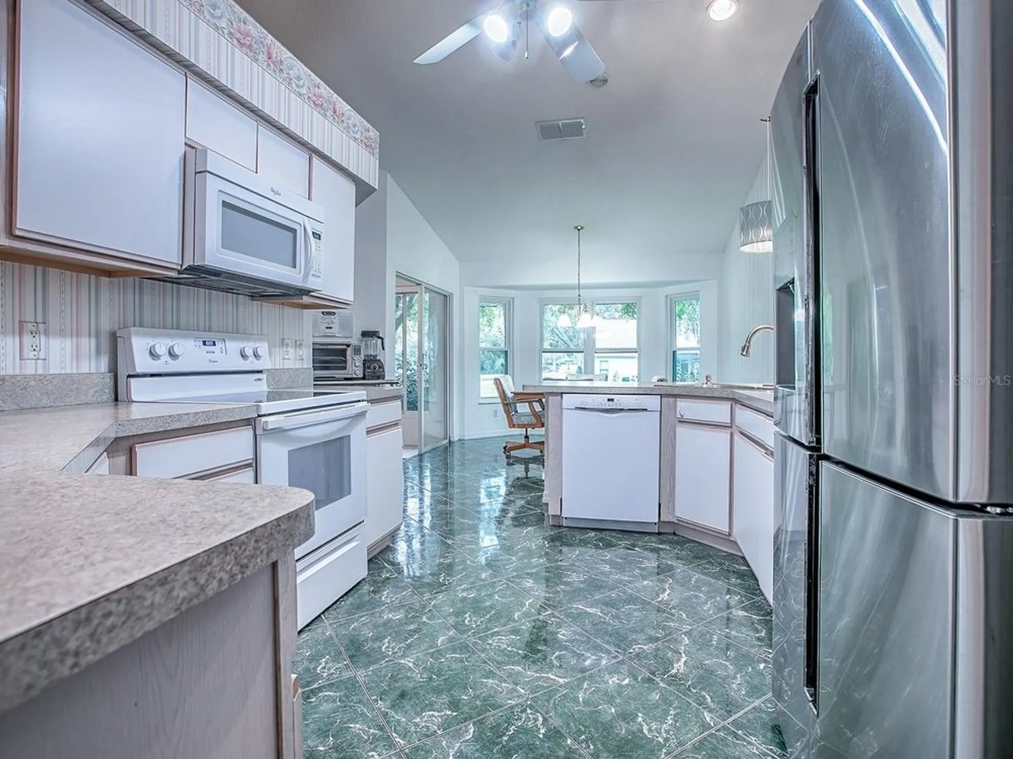 Property Slideshow image 20 of 67 | 25348 crestwater dr, Leesburg, FL, 34748