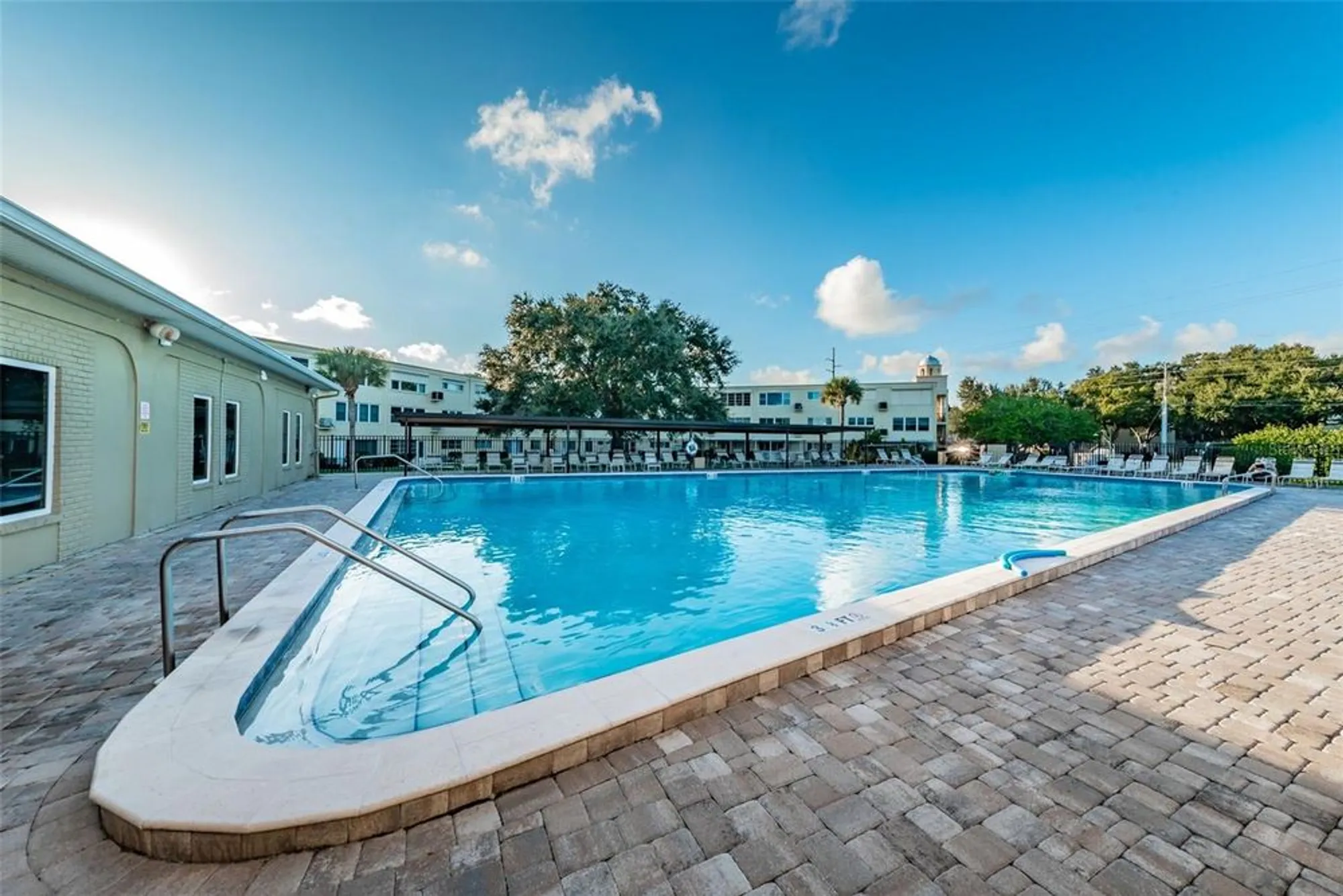 Property Slideshow image 63 of 67 | 2402 ecuadorian way 10, Clearwater, FL, 33763
