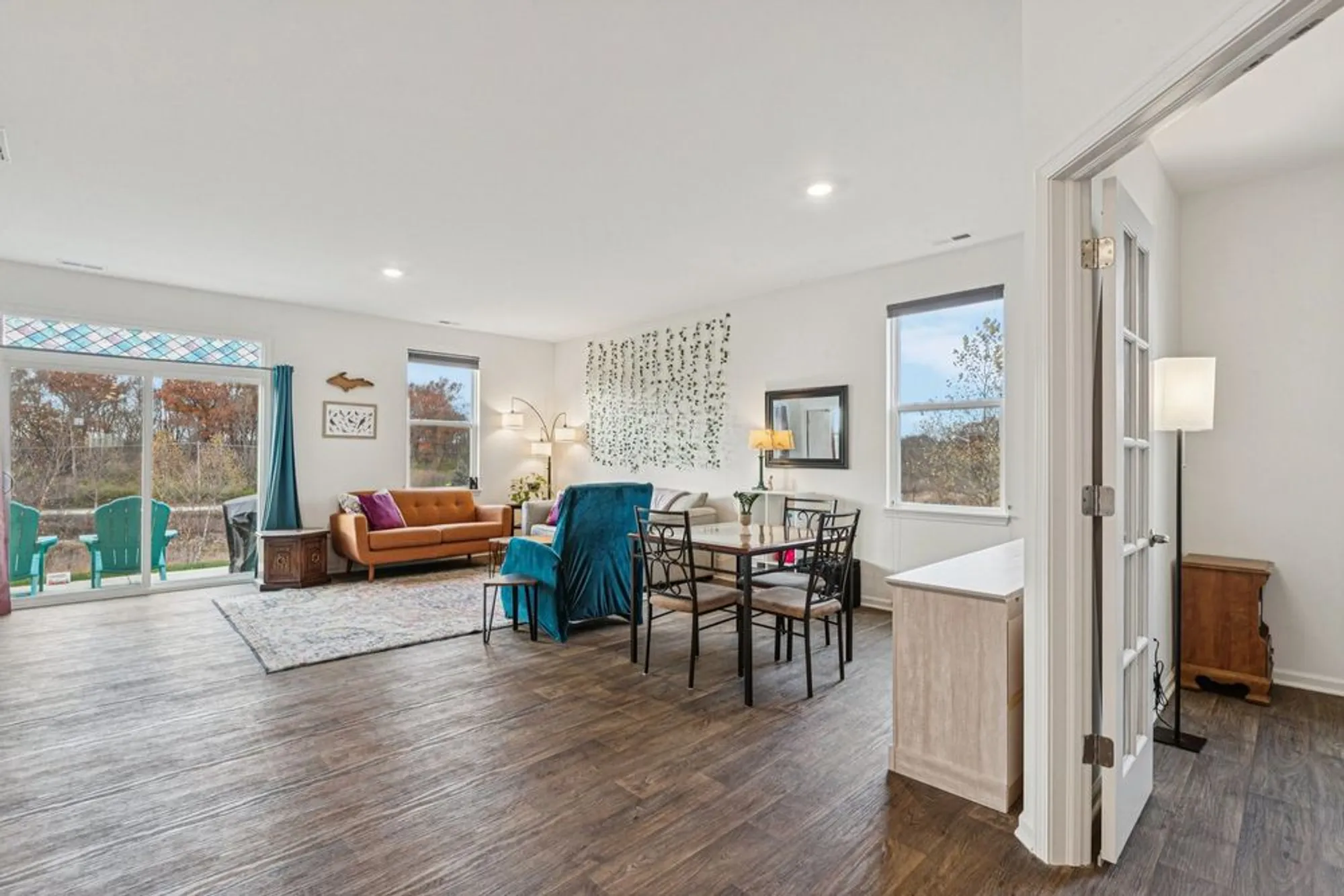 Property Slideshow image 3 of 48 | 952 darwin st, North Aurora, IL, 60542