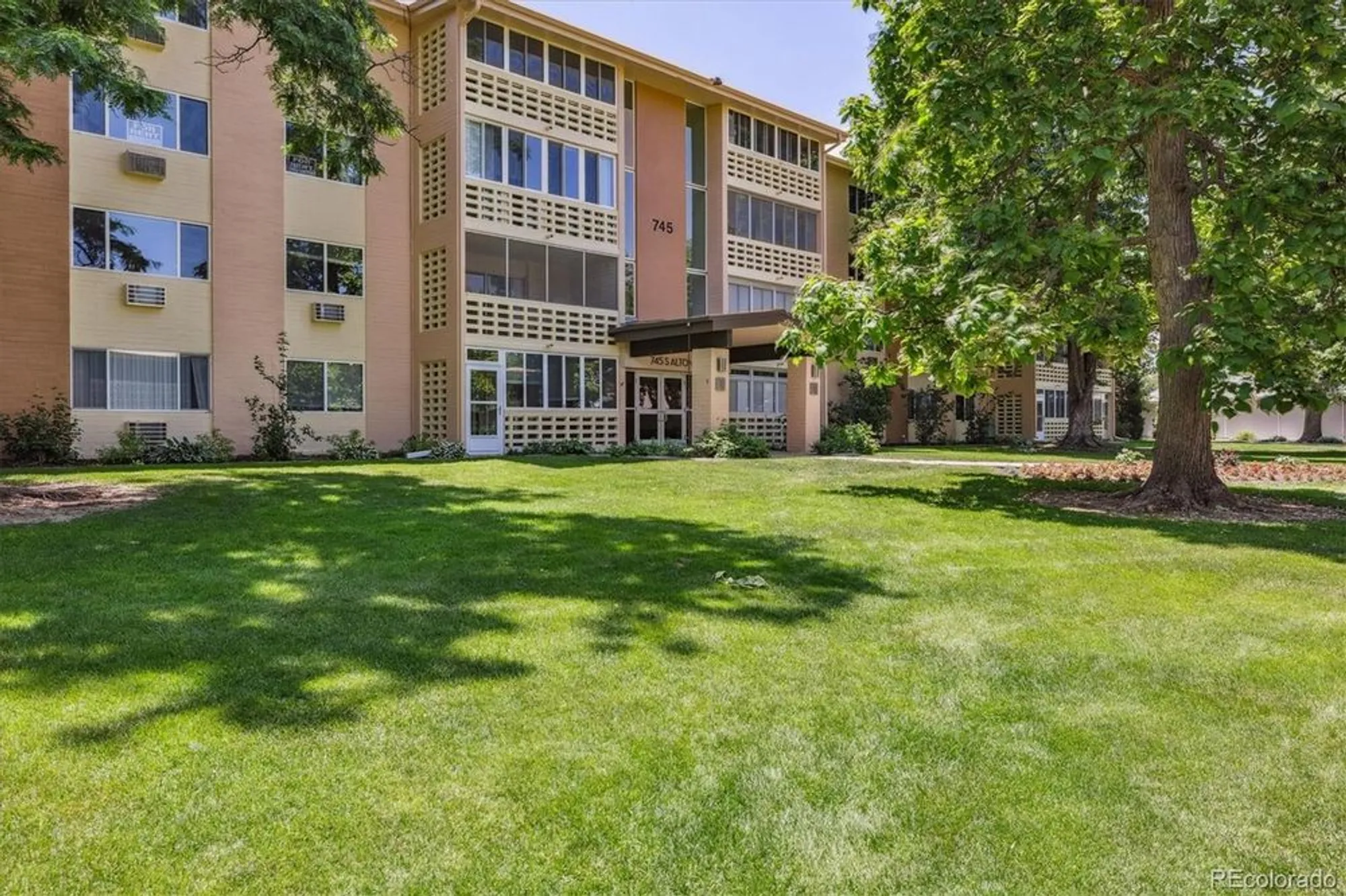 Property Slideshow image 18 of 39 | 745 s alton way unit 11a, Denver, CO, 80247