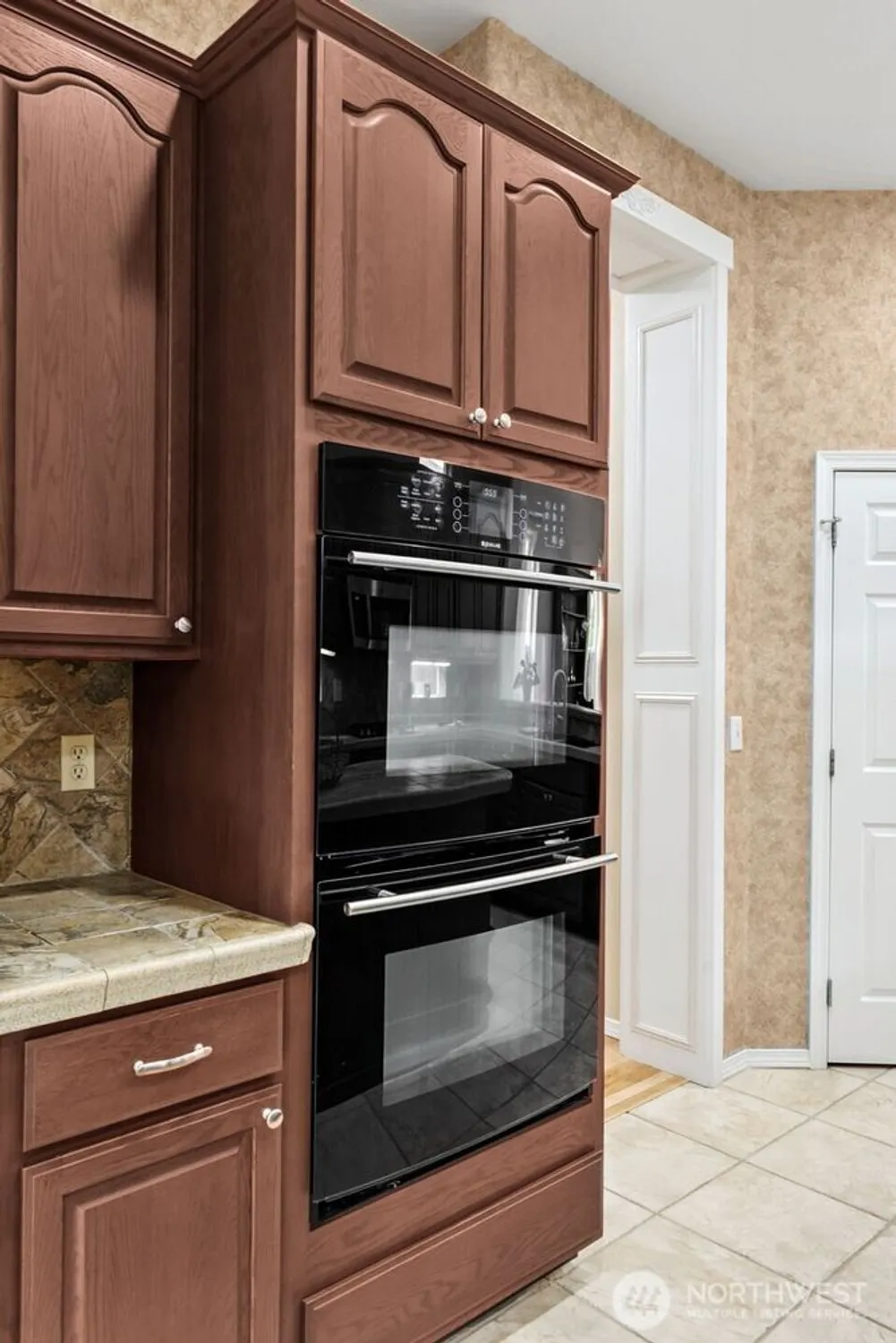 Property Slideshow image 11 of 36 | 8336 bainbridge loop, Lacey, WA, 98516