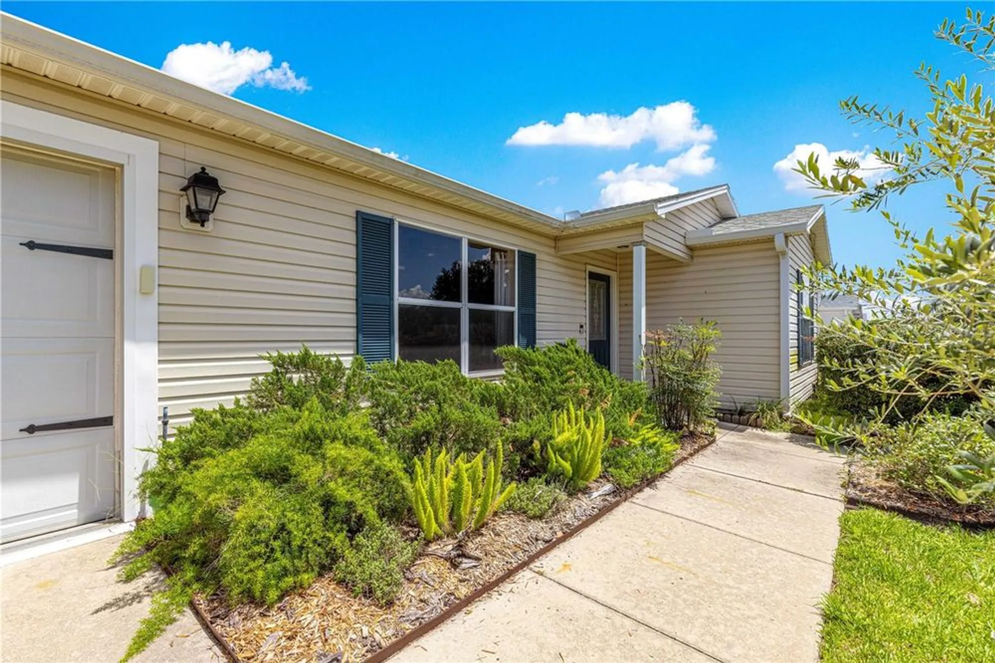 Property Slideshow image 1 of 11 | 1224 ballesteros dr, The Villages, FL, 32162