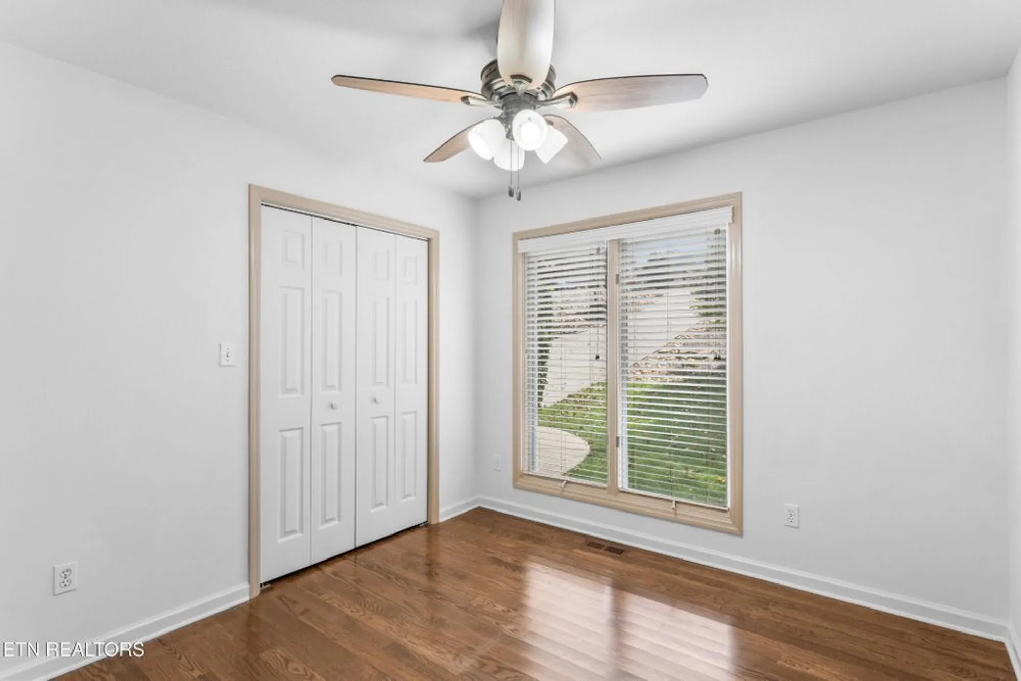 Property Slideshow image 24 of 60 | 407 tecumseh pt, Loudon, TN, 37774