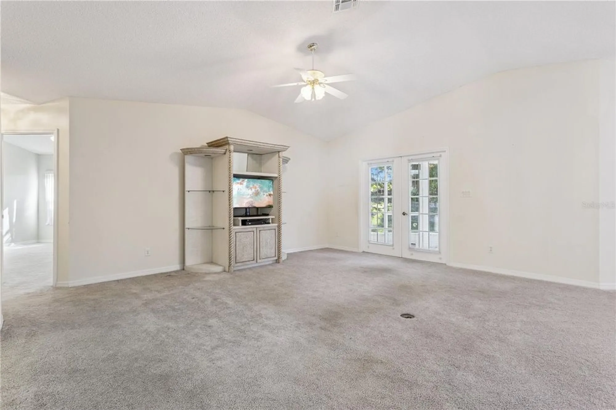 Property Slideshow image 10 of 40 | 4936 sawgrass lake cir, Leesburg, FL, 34748