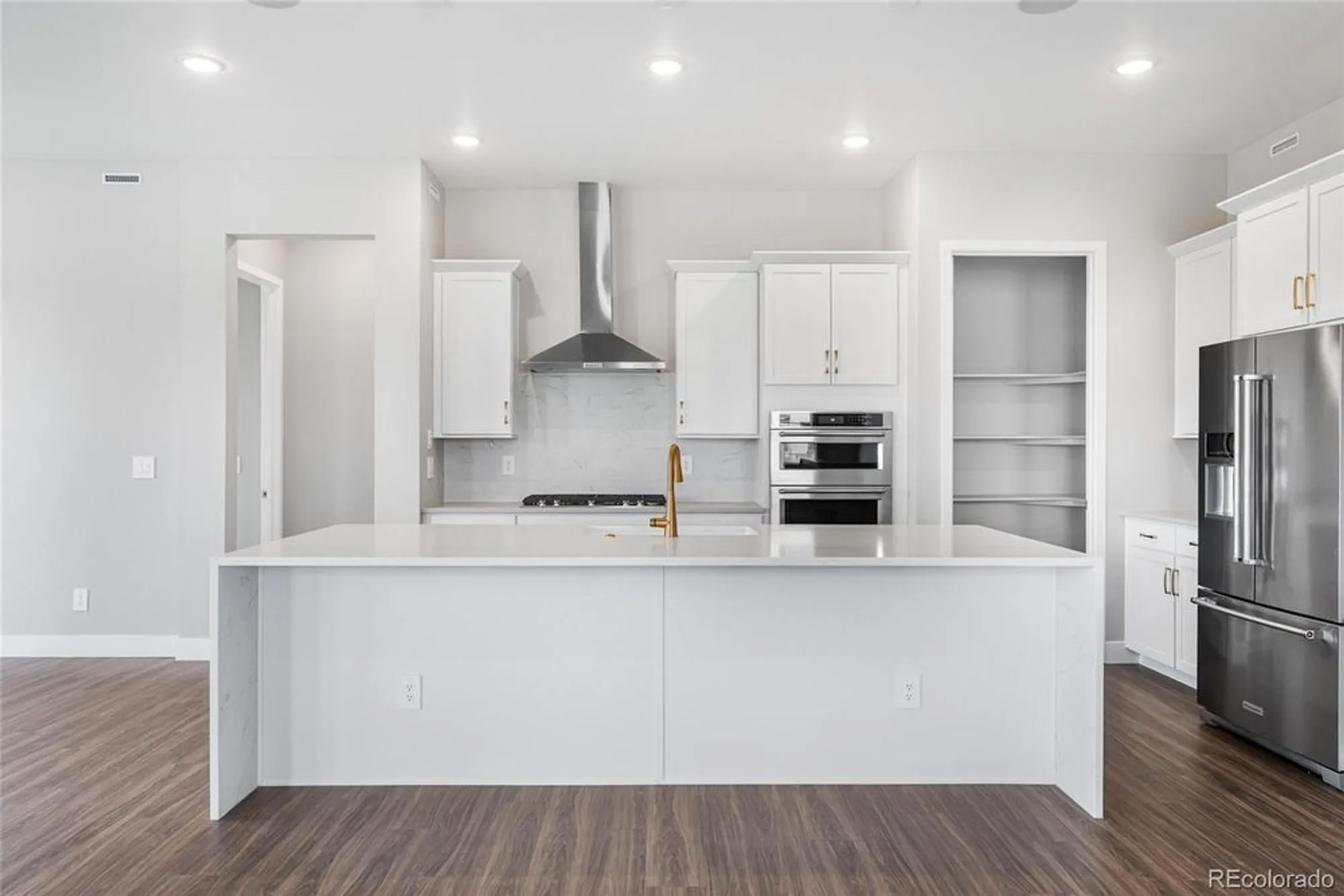 Property Slideshow image 4 of 37 | 8871 s quemoy st, Aurora, CO, 80016