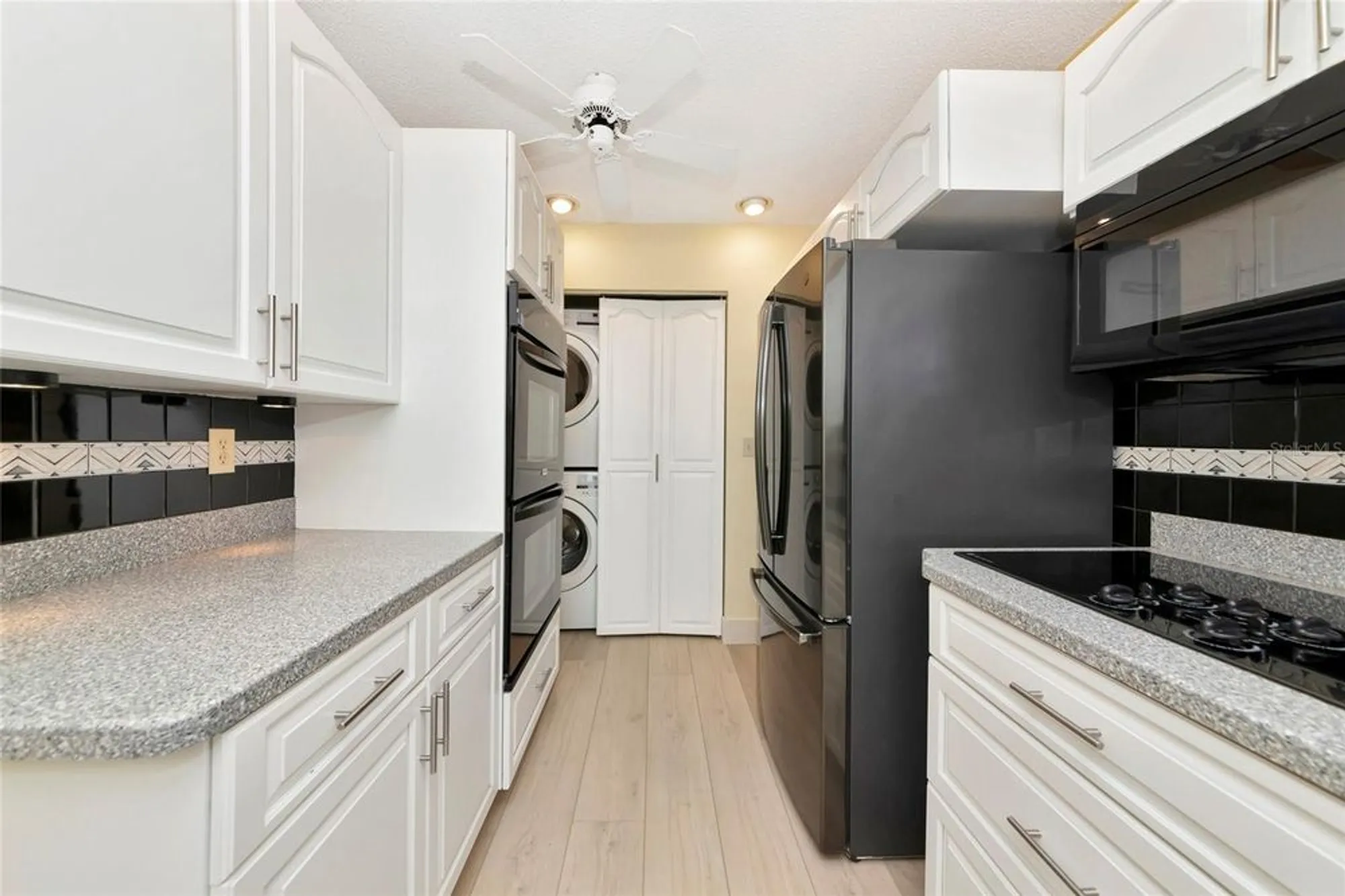 Property Slideshow image 9 of 63 | 515 woodstork cir, Bradenton, FL, 34209