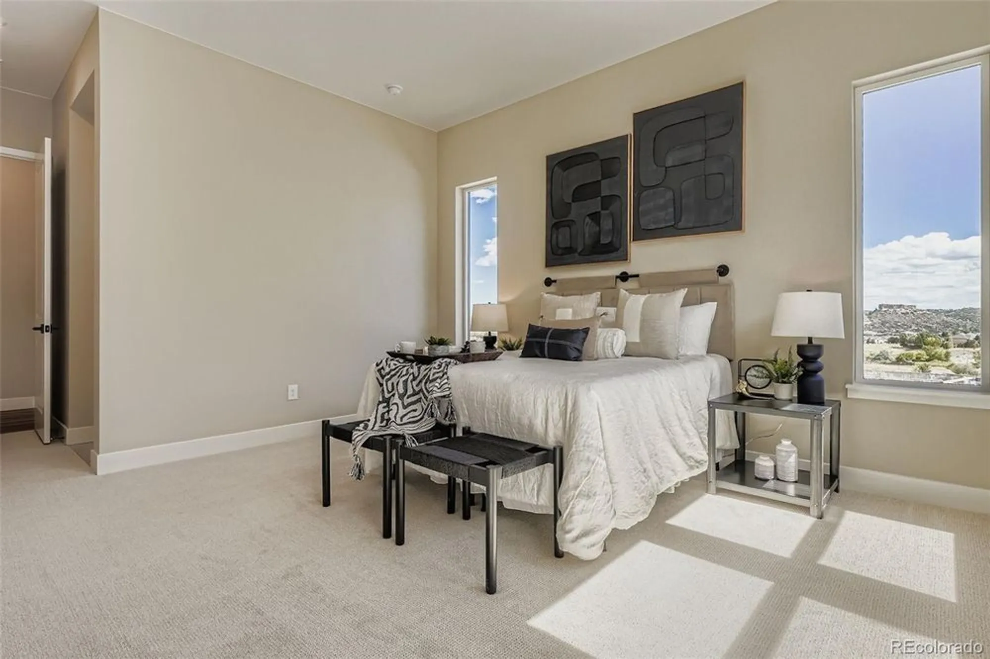 Property Slideshow image 13 of 36 | 2011 grayside cir, Castle Rock, CO, 80109