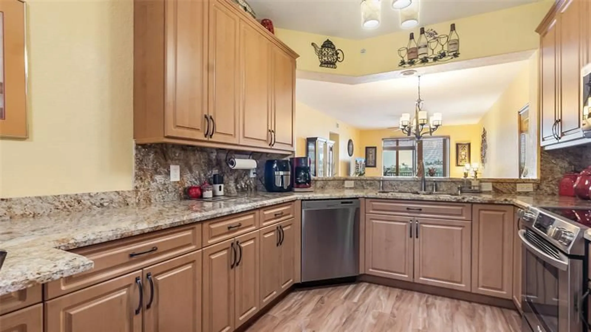 Property Slideshow image 6 of 35 | 7727 southampton ter 410, Tamarac, FL, 33321