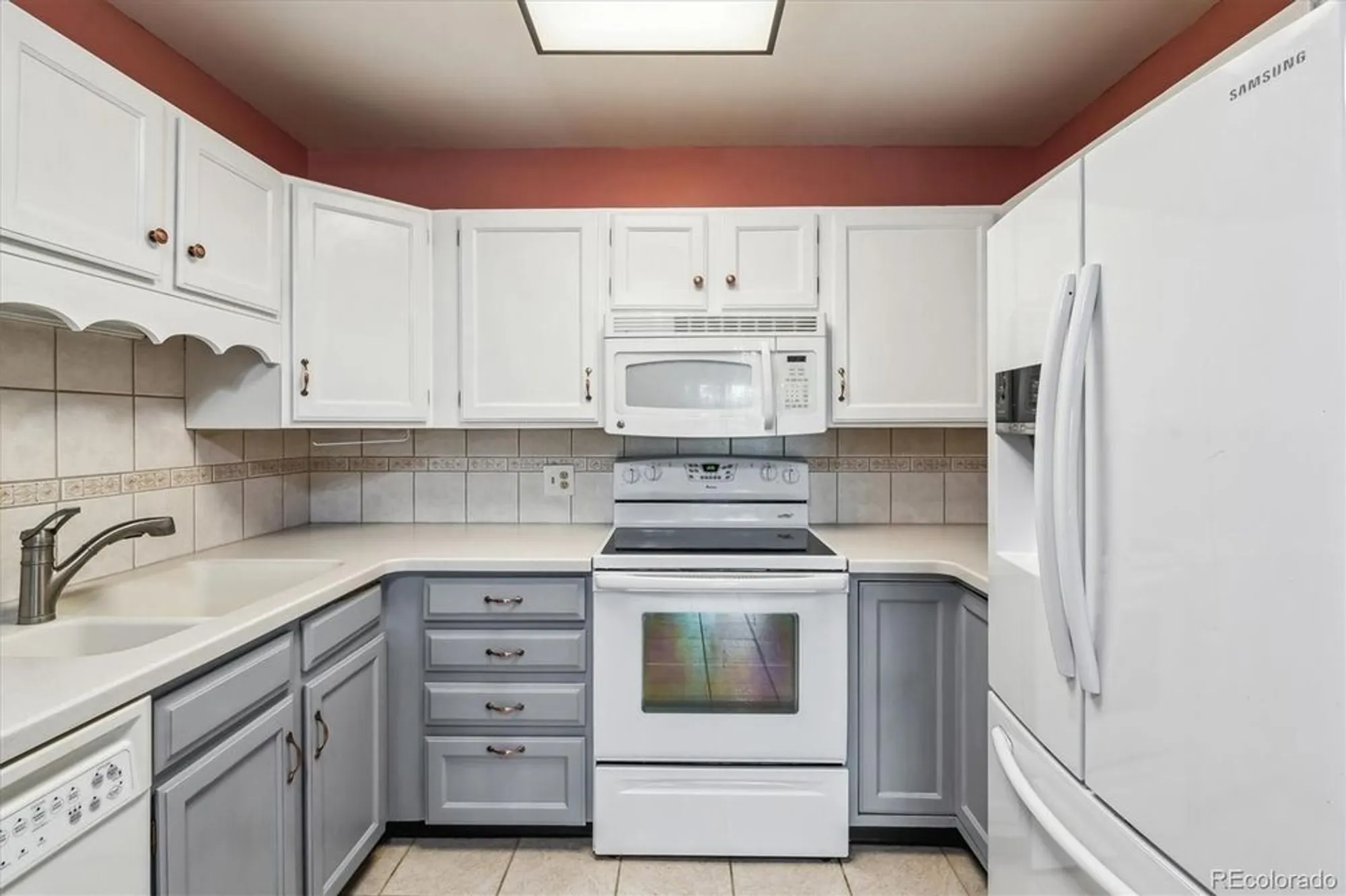 Property Slideshow image 16 of 34 | 3022 s wheeling way 407, Aurora, CO, 80014