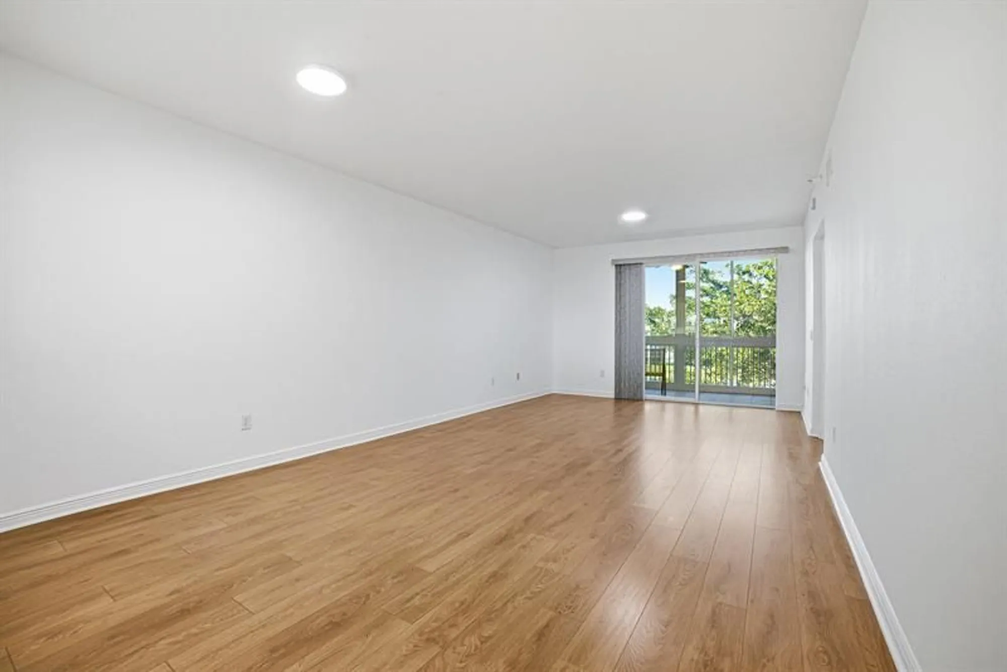 Property Slideshow image 15 of 44 | 7739 southampton ter 411, Tamarac, FL, 33321