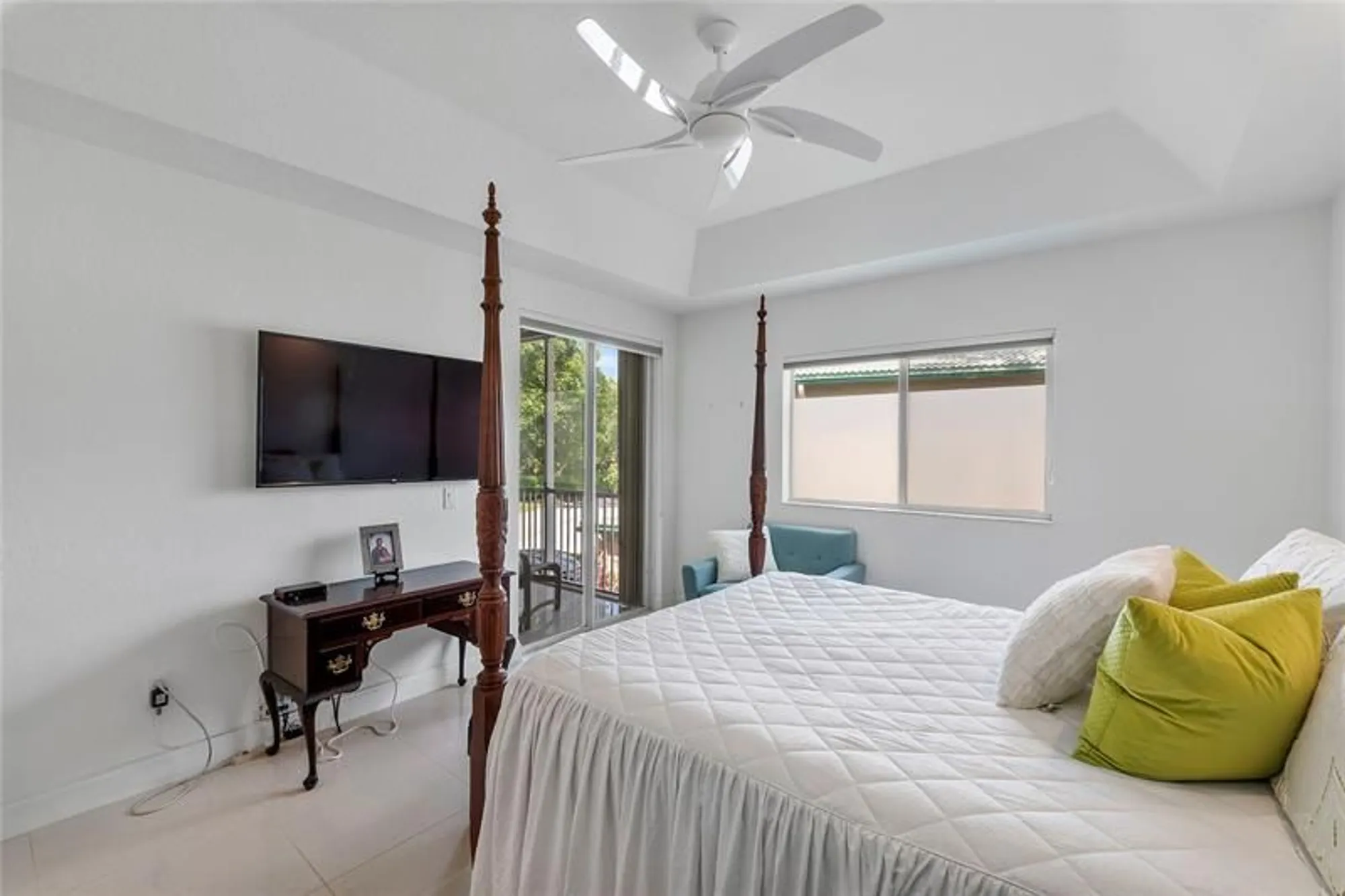 Property Slideshow image 21 of 36 | 7940 exeter cir 201, Tamarac, FL, 33321