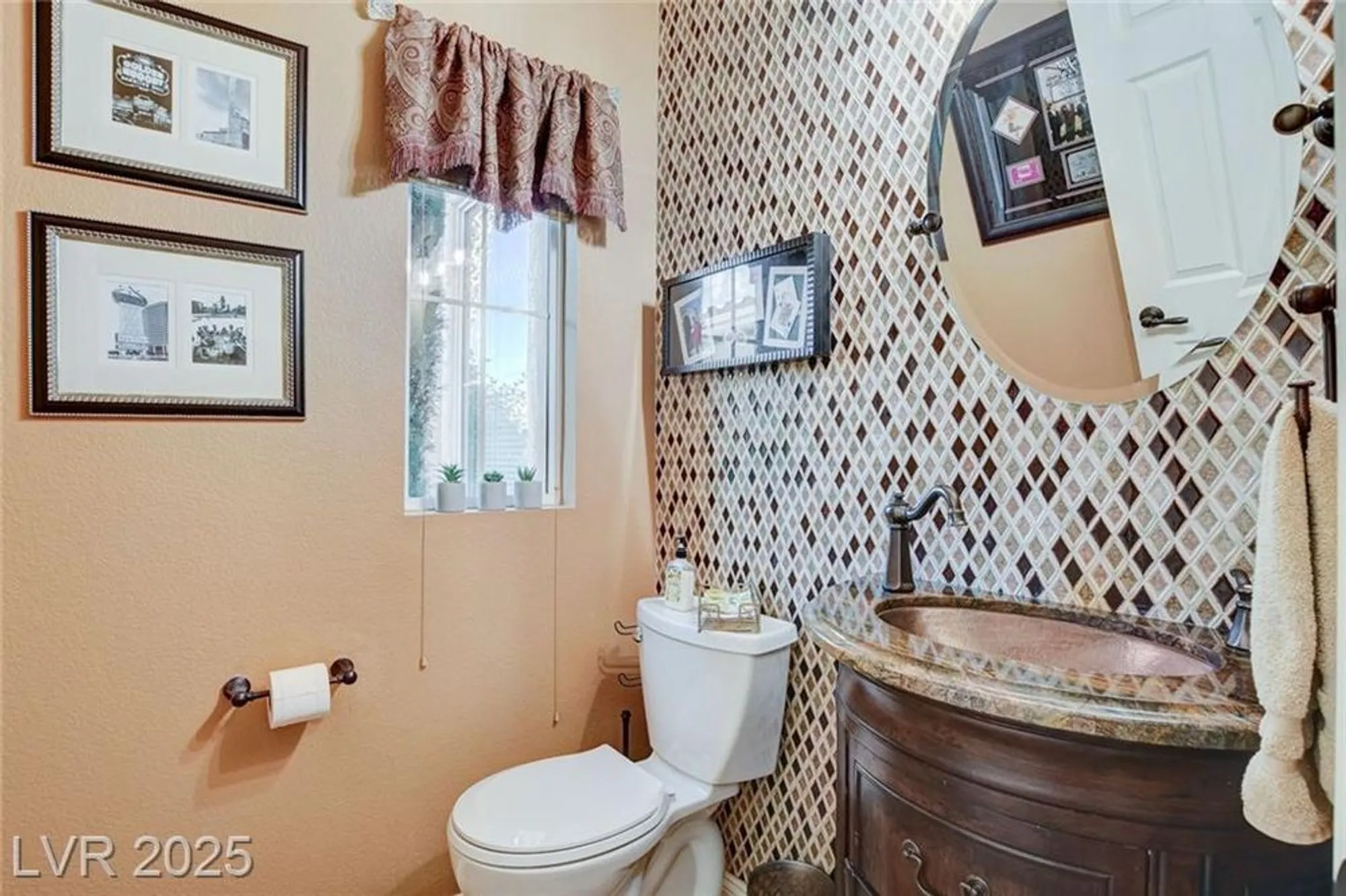 Property Slideshow image 32 of 55 | 10297 donde ave, Las Vegas, NV, 89135