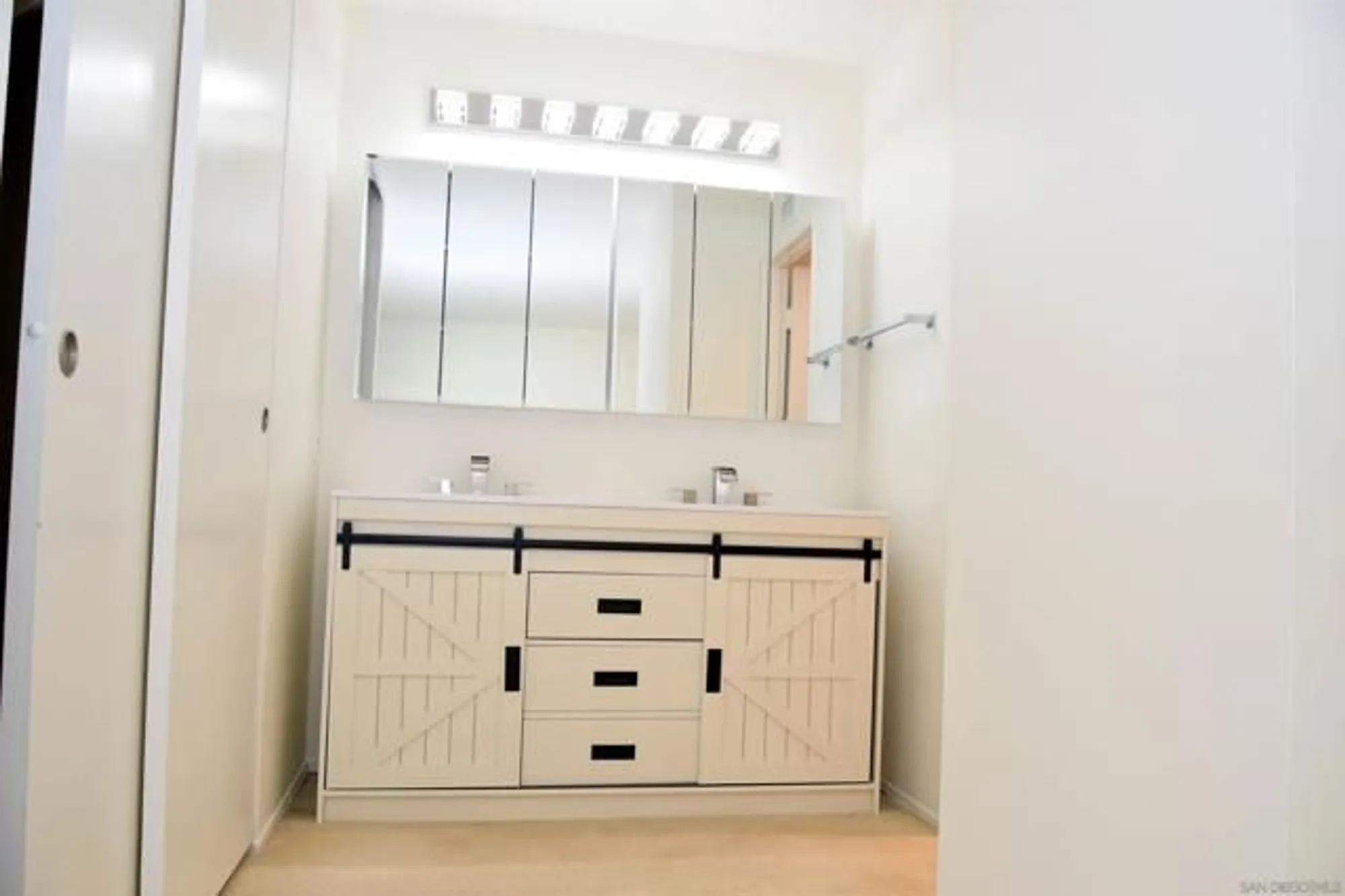 Property Slideshow image 18 of 56 | 16734 bernardo oaks dr, San Diego, CA, 92128