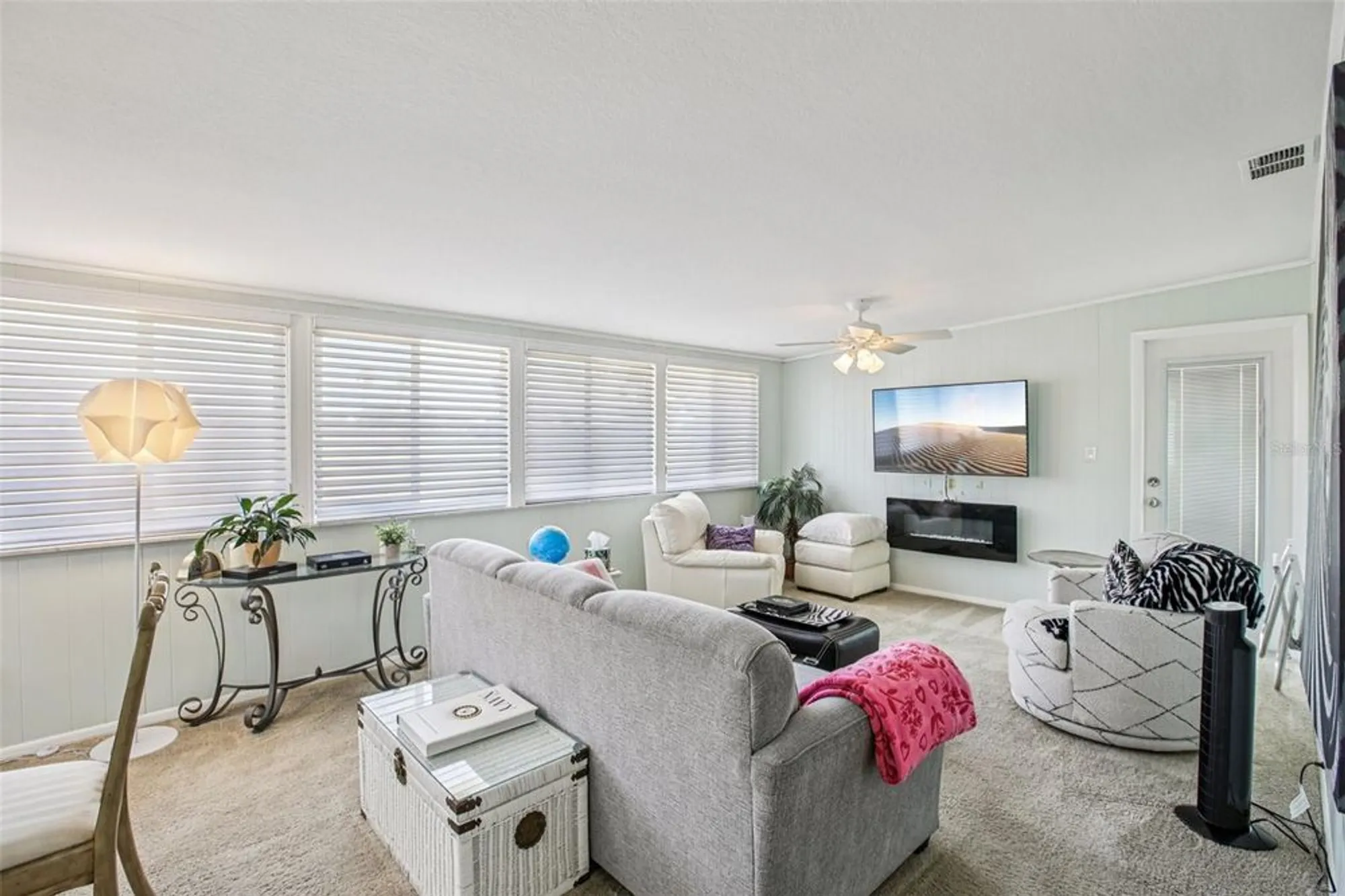 Property Slideshow image 9 of 54 | 1409 n pebble beach blvd, Sun City Center, FL, 33573