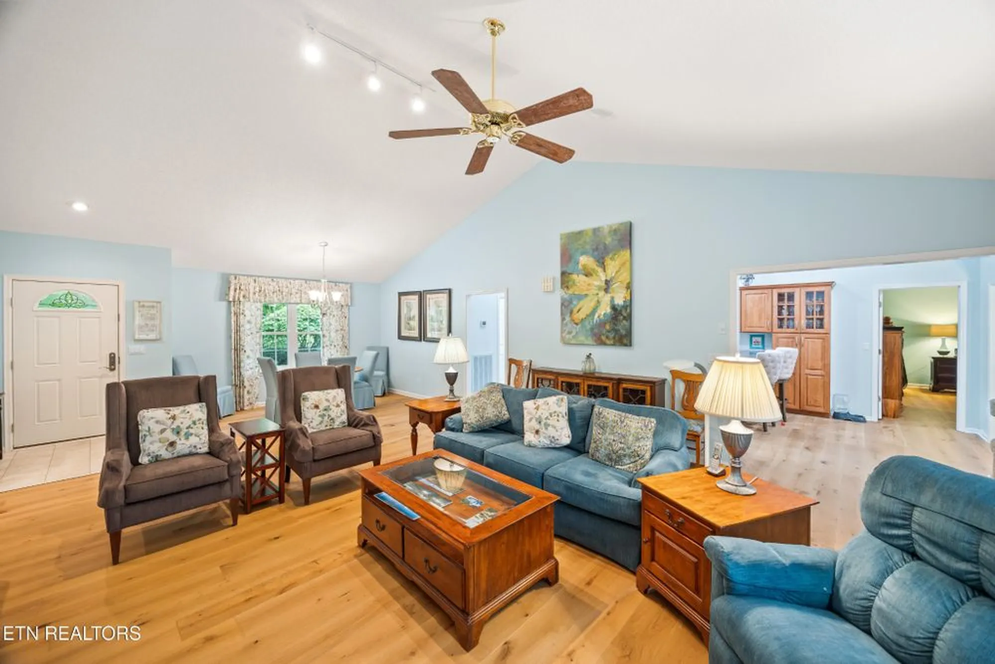 Property Slideshow image 16 of 38 | 152 stonewood dr, Crossville, TN, 38558