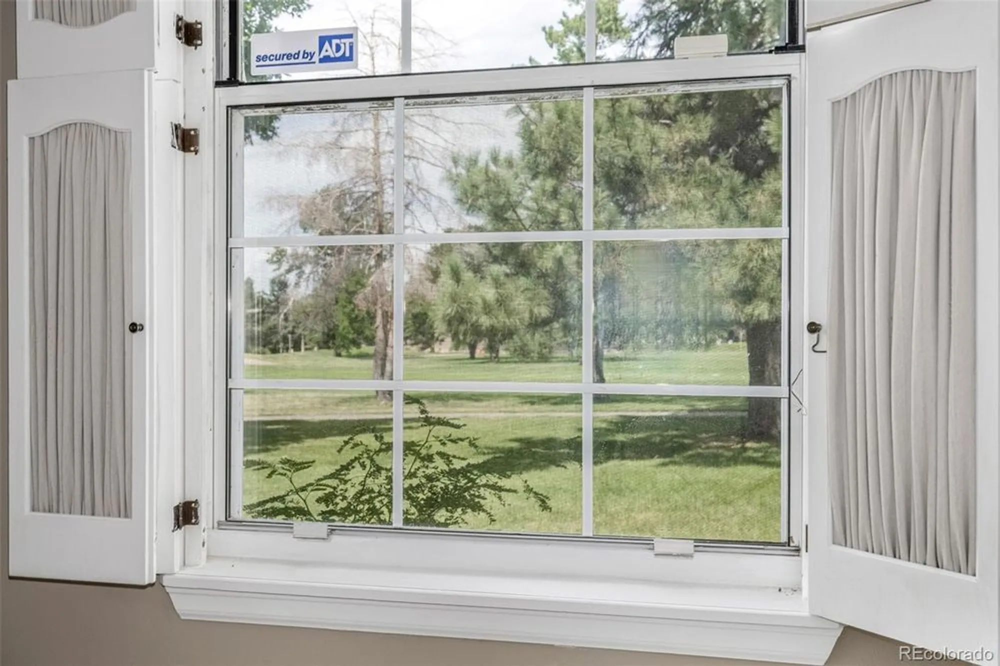 Property Slideshow image 24 of 47 | 13787 e marina dr b, Aurora, CO, 80014