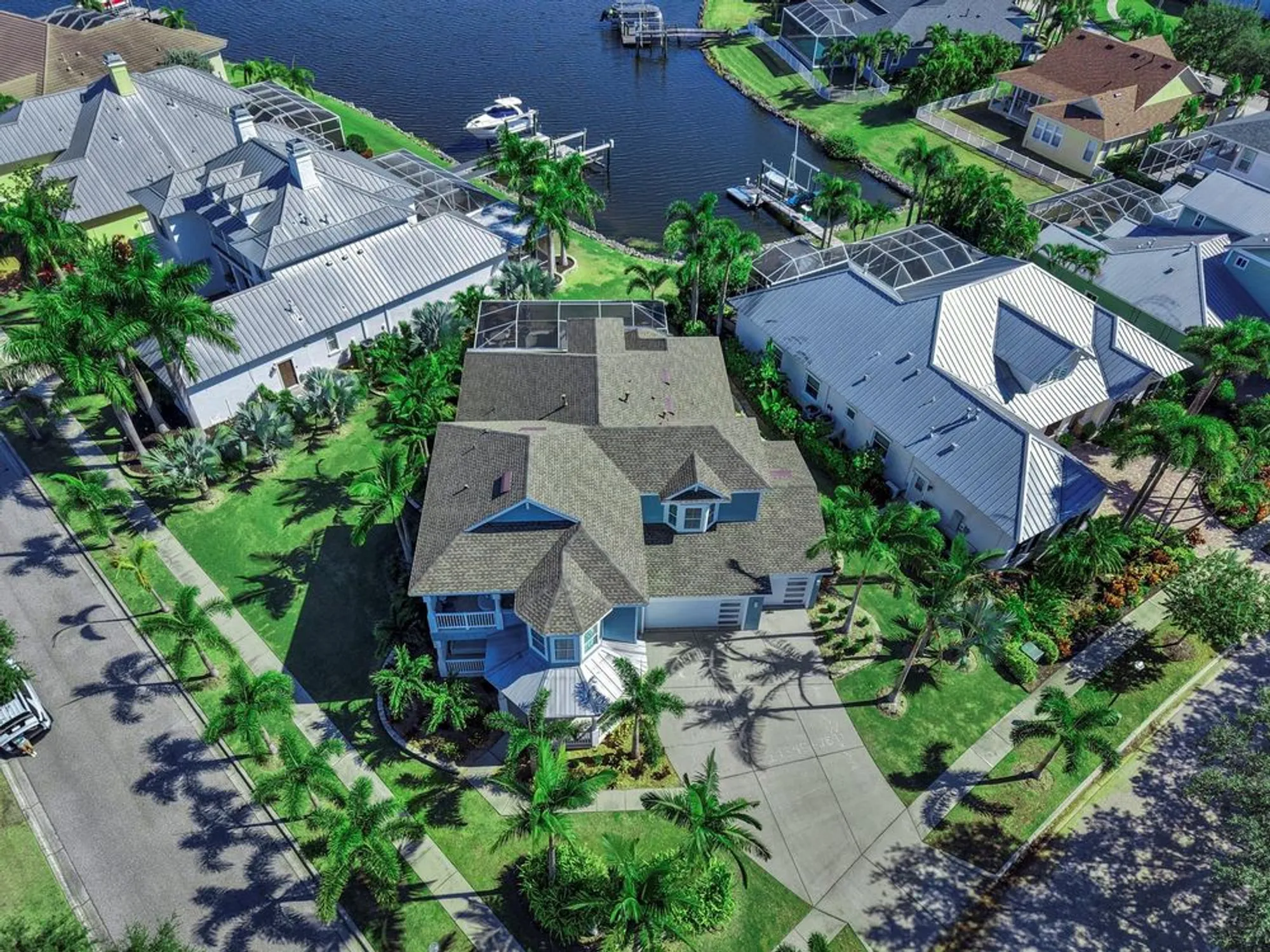 Property Slideshow image 14 of 64 | 609 manns harbor dr, Apollo Beach, FL, 33572