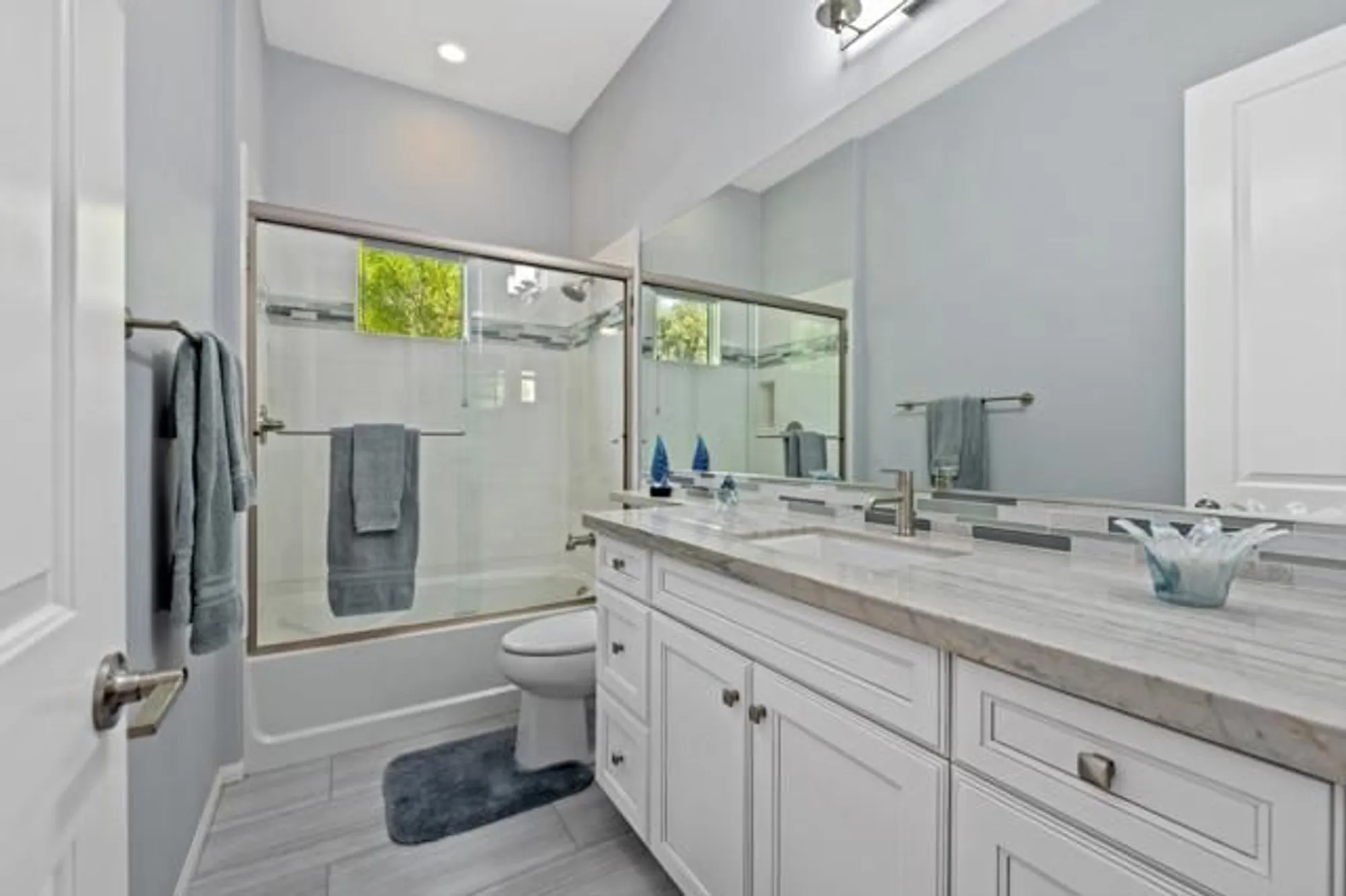 Property Slideshow image 23 of 61 | 51482 longmeadow st, Indio, CA, 92201