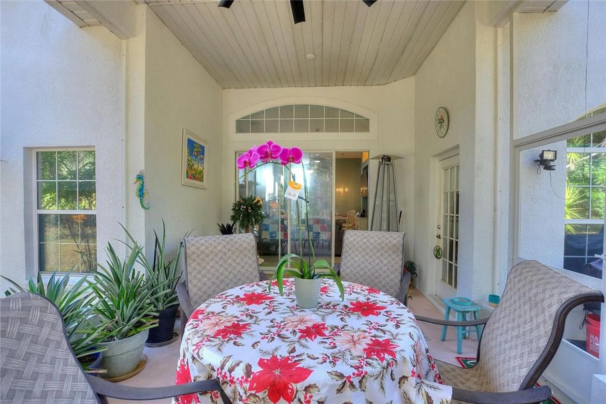 Property Slideshow image 9 of 60 | 642 vista oaks way, Davenport, FL, 33837