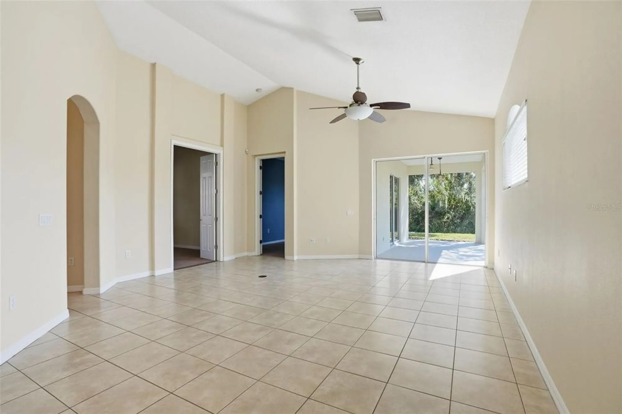 Property Slideshow image 4 of 36 | 6431 wingspan way, Bradenton, FL, 34203