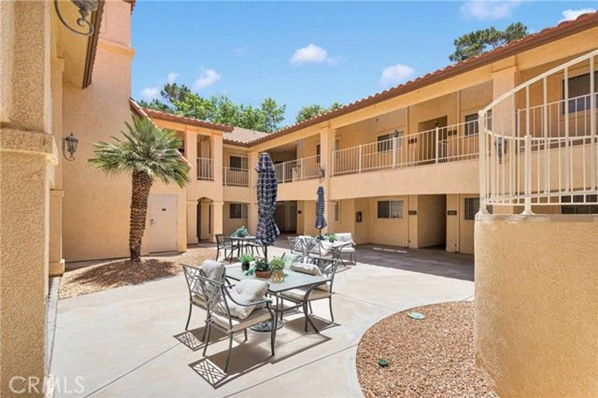 Property Slideshow image 26 of 39 | 19121 palo verde dr, Apple Valley, CA, 92308