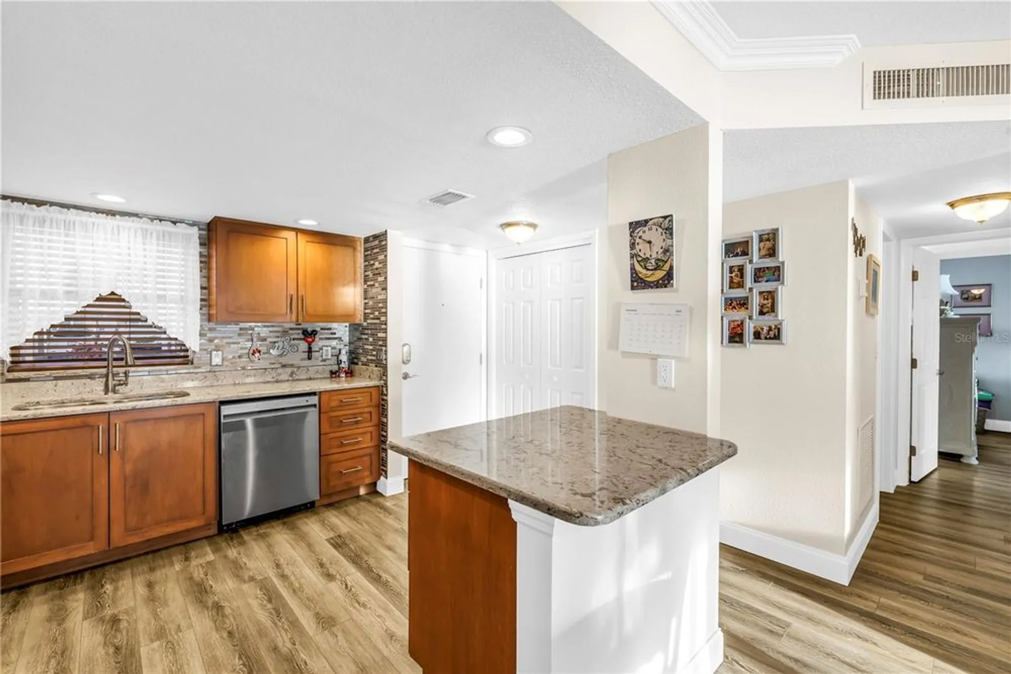 Property Slideshow image 8 of 73 | 4525 cove cir apt 102, Saint Petersburg, FL, 33708