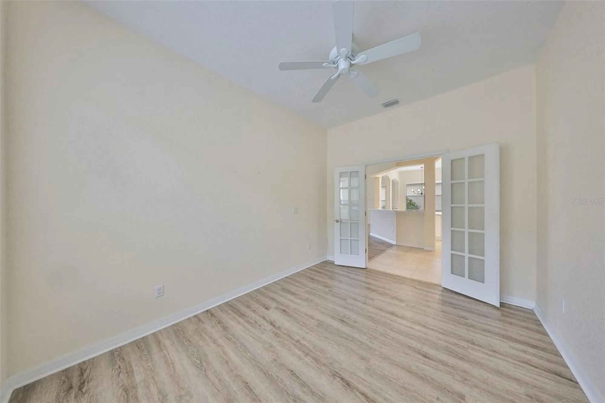 Property Slideshow image 27 of 41 | 1043 regal manor way, Sun City Center, FL, 33573