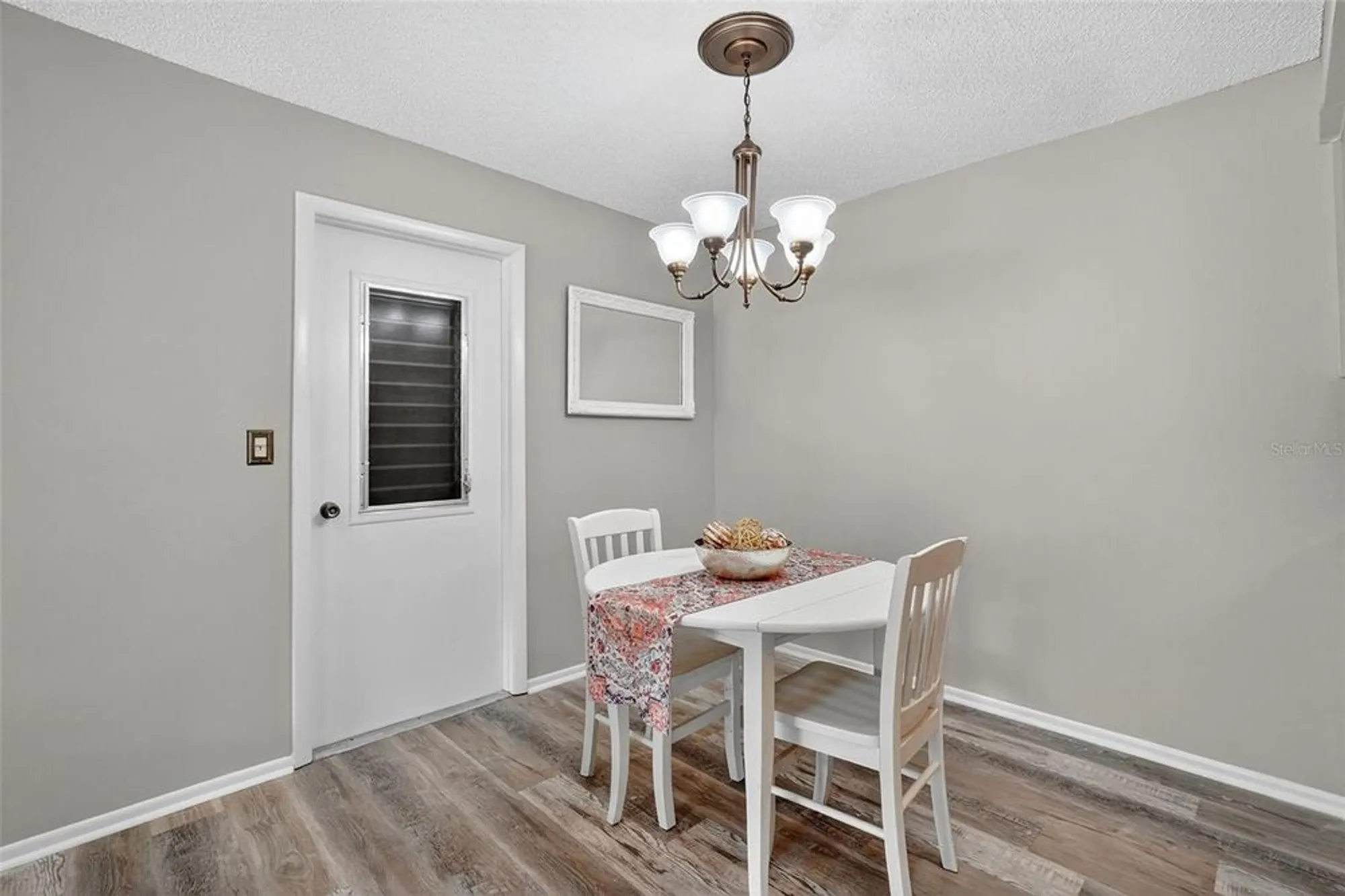 Property Slideshow image 13 of 30 | 2320 shelly dr b, Palm Harbor, FL, 34684