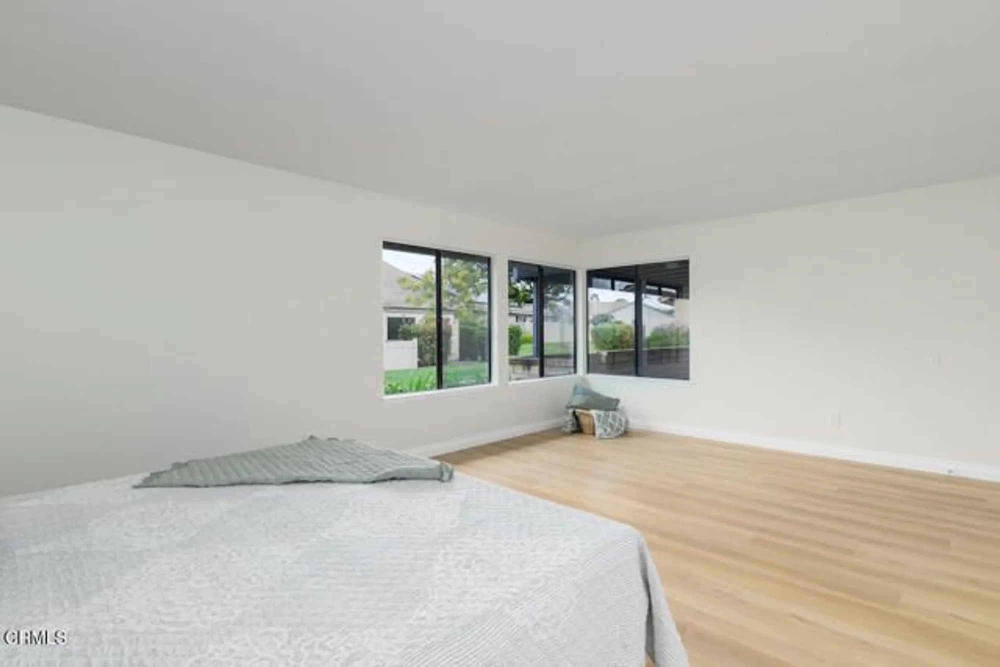 Property Slideshow image 11 of 40 | 42025 village 42, Camarillo, CA, 93012