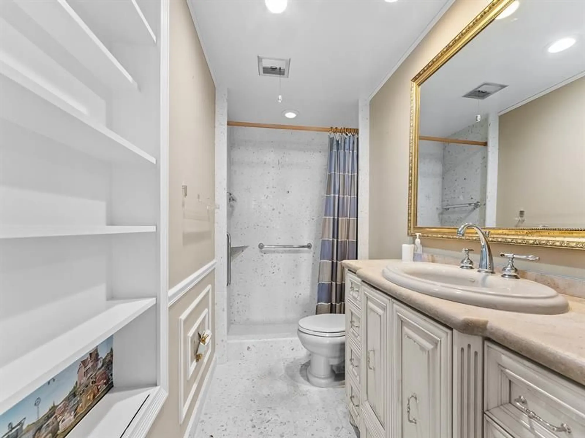 Property Slideshow image 7 of 20 | 3333 ne 34th st 504, Fort Lauderdale, FL, 33308