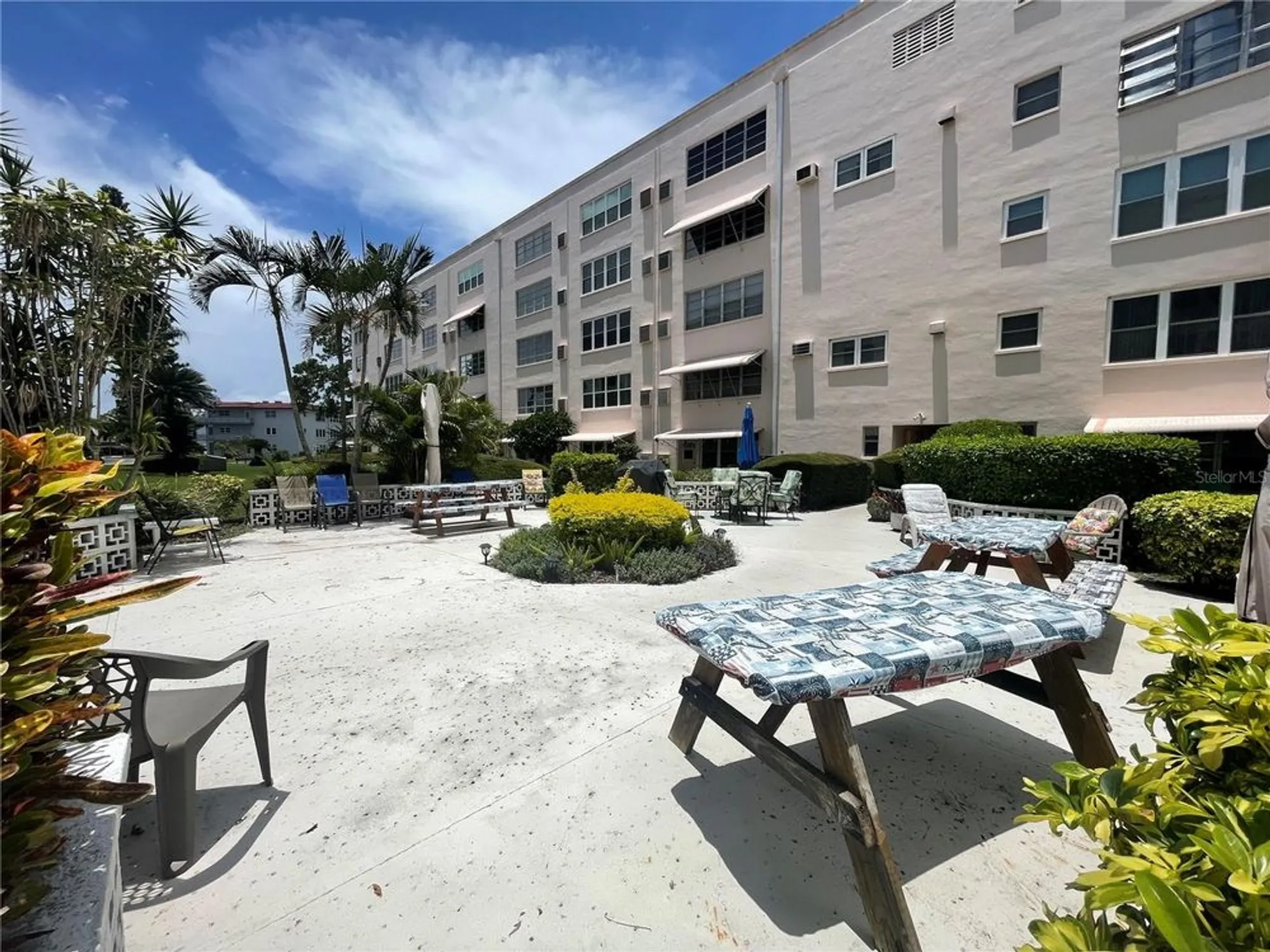 Property Slideshow image 42 of 73 | 5623 80th st n unit 406, Saint Petersburg, FL, 33709