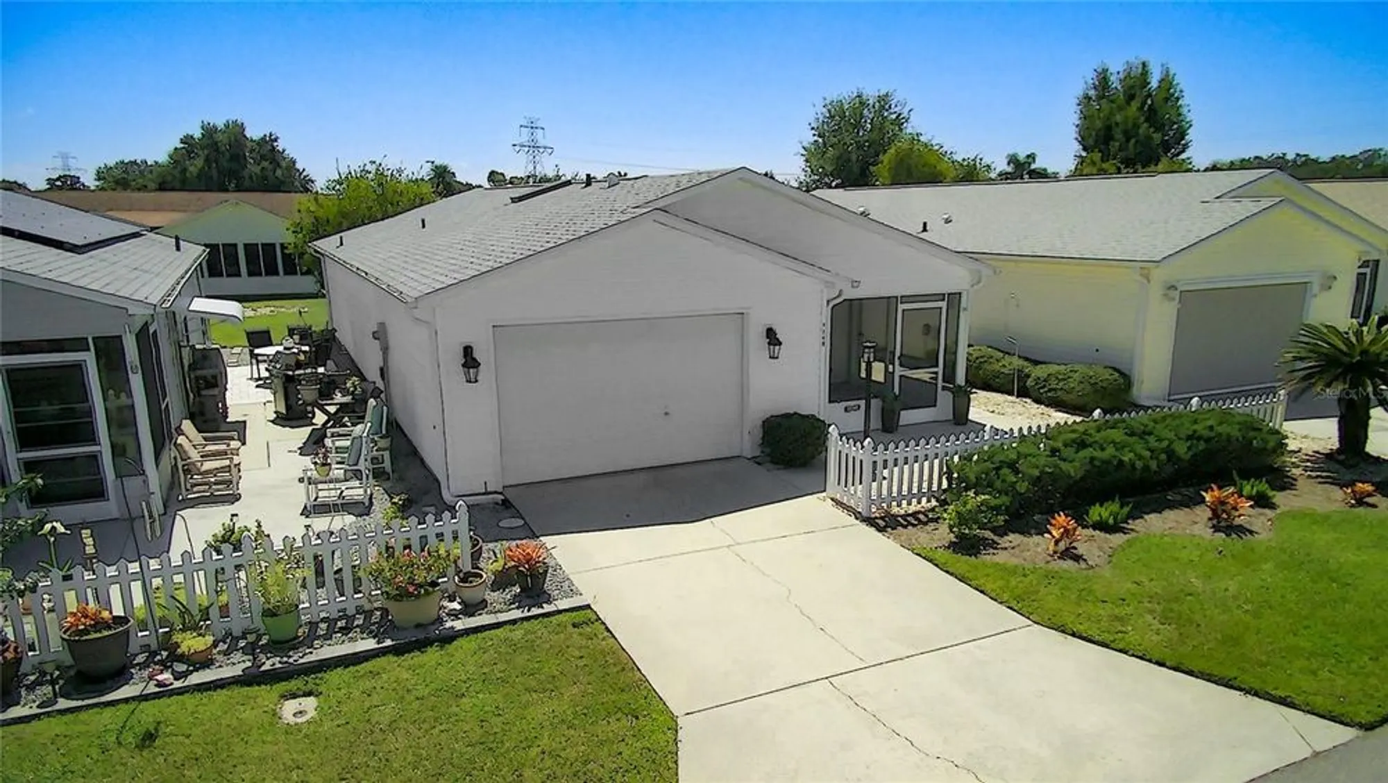 Property Slideshow image 4 of 42 | 2140 estevez dr, The Villages, FL, 32159