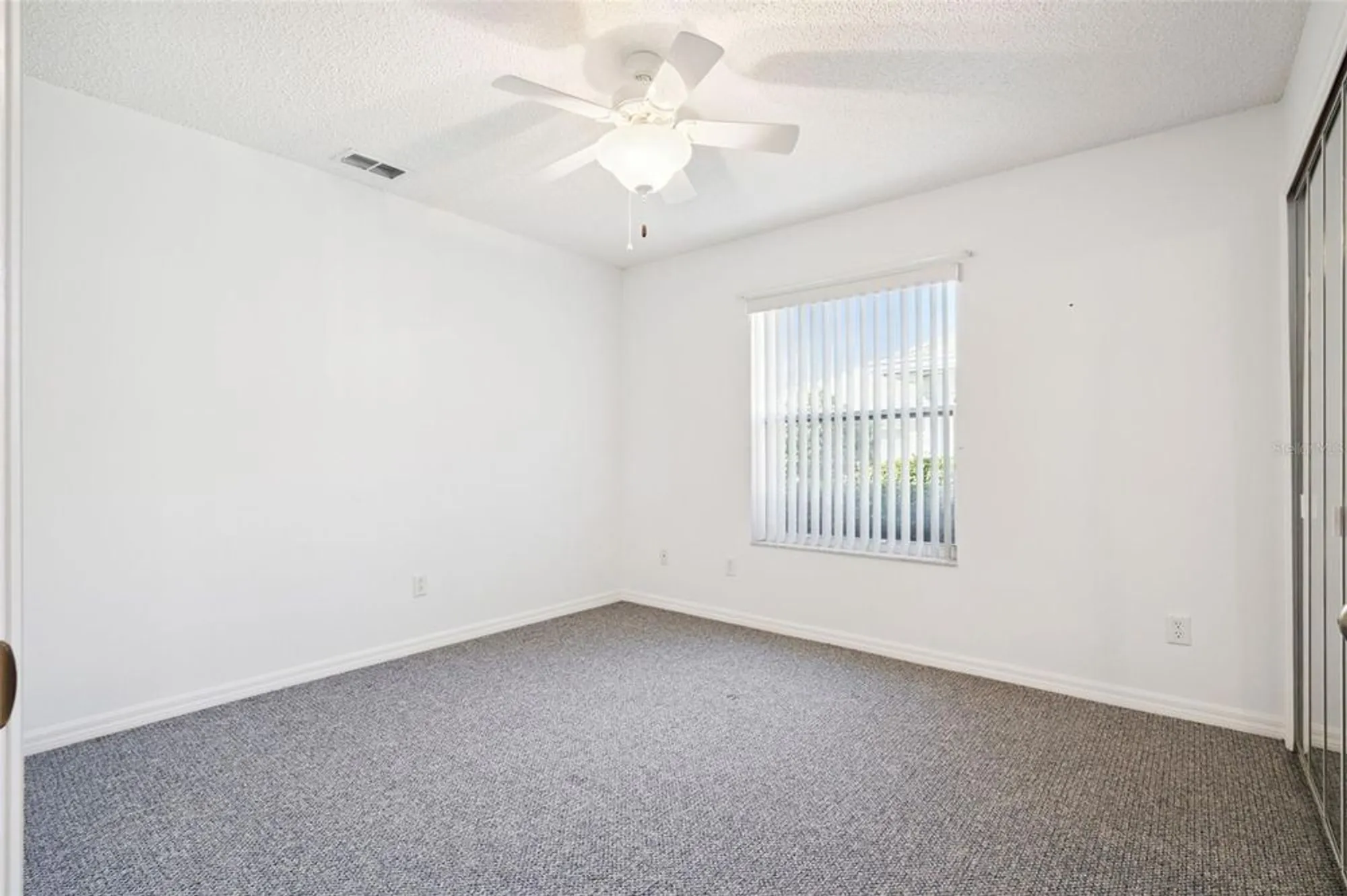 Property Slideshow image 21 of 37 | 24914 cranes roost cir, Leesburg, FL, 34748