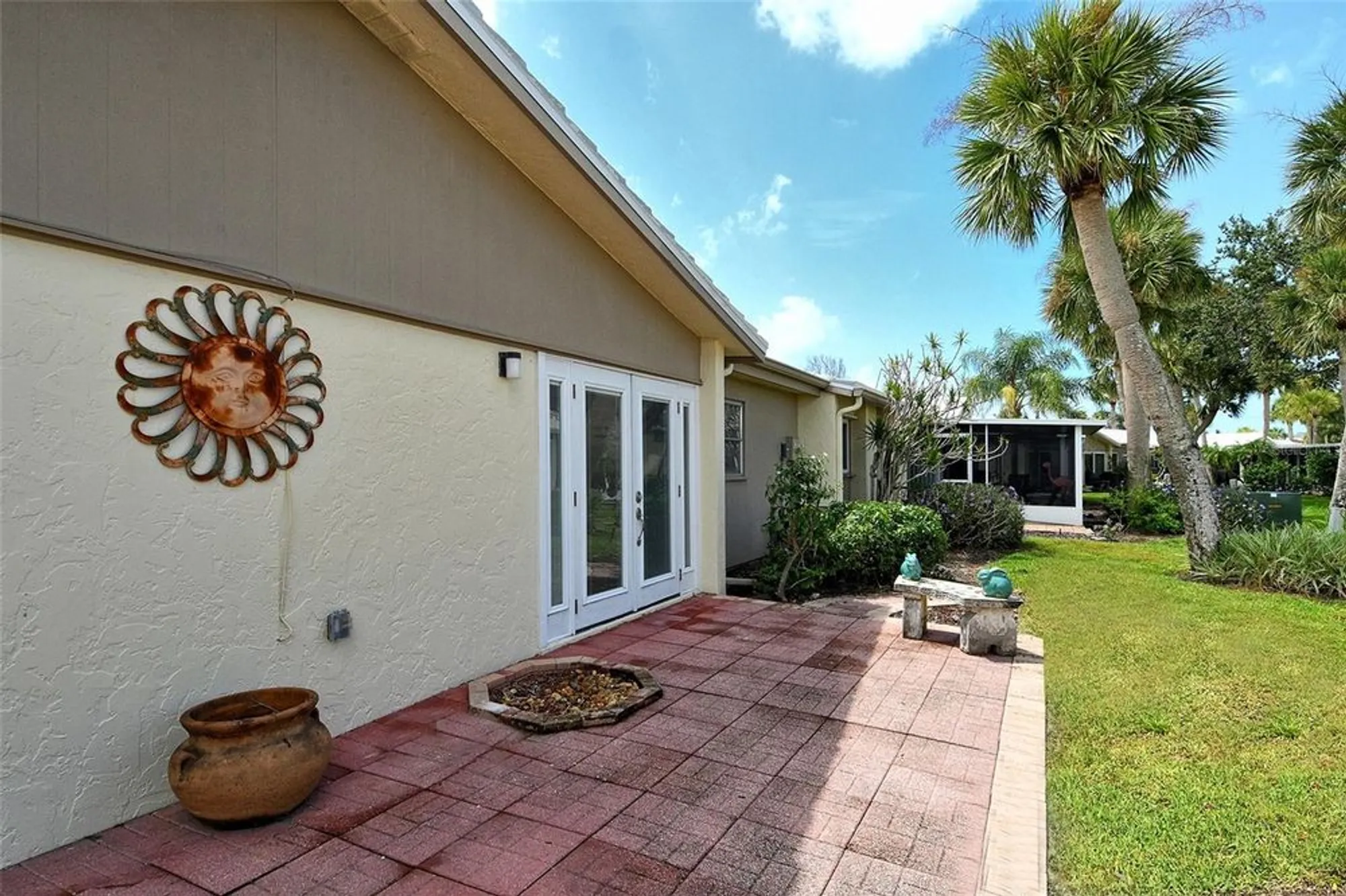 Property Slideshow image 16 of 68 | 143 whispering sands dr # v30, Sarasota, FL, 34242