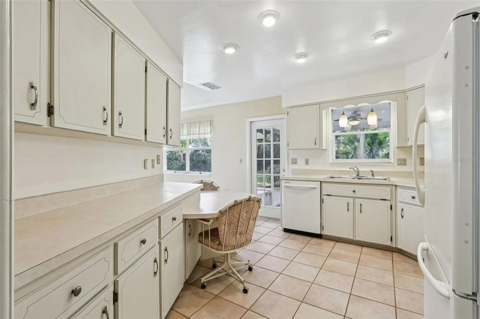 Property Slideshow image 15 of 38 | 305 brigadoon cir, Leesburg, FL, 34788