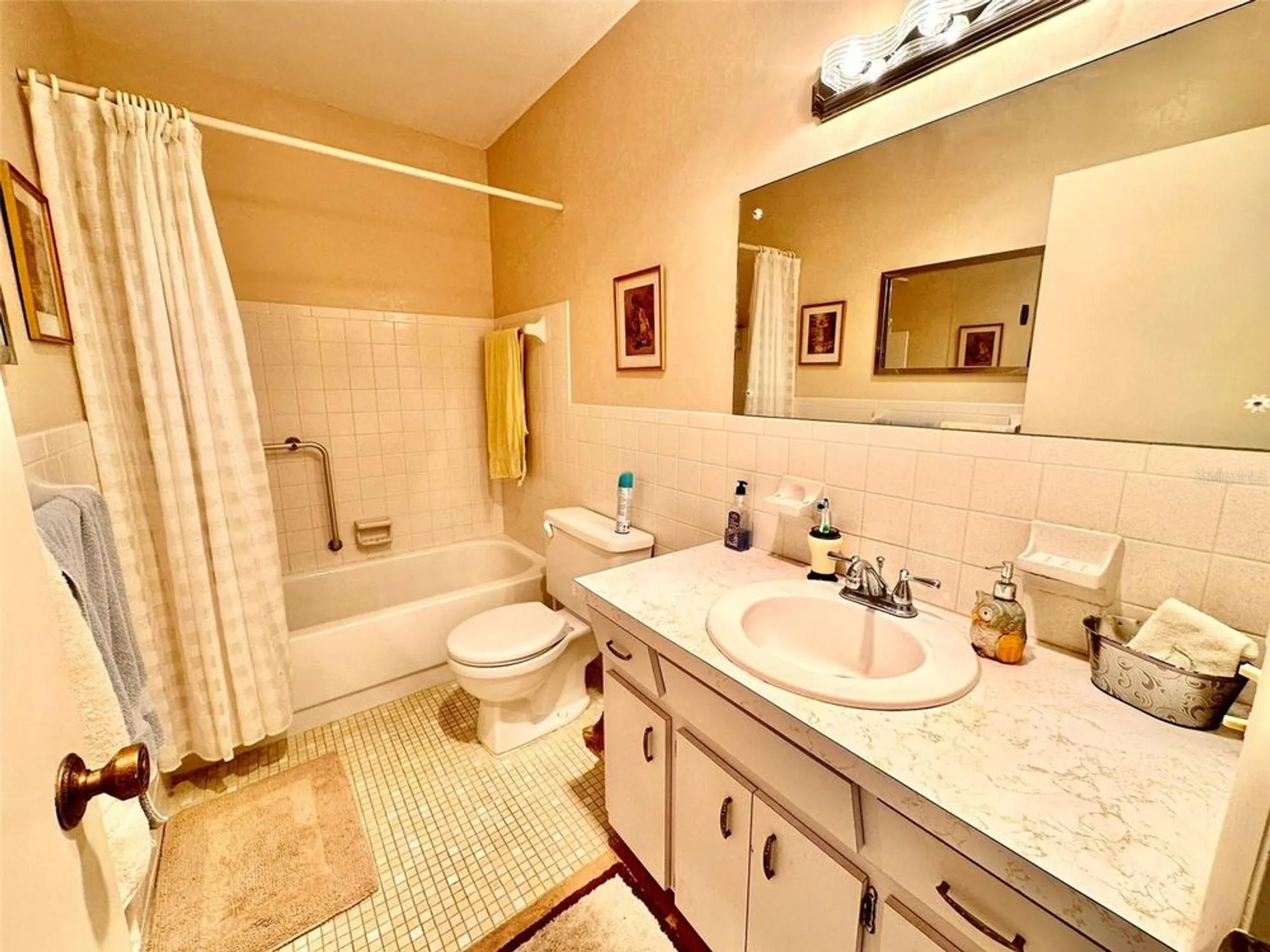 Property Slideshow image 8 of 39 | 2460 franciscan dr 94, Clearwater, FL, 33763