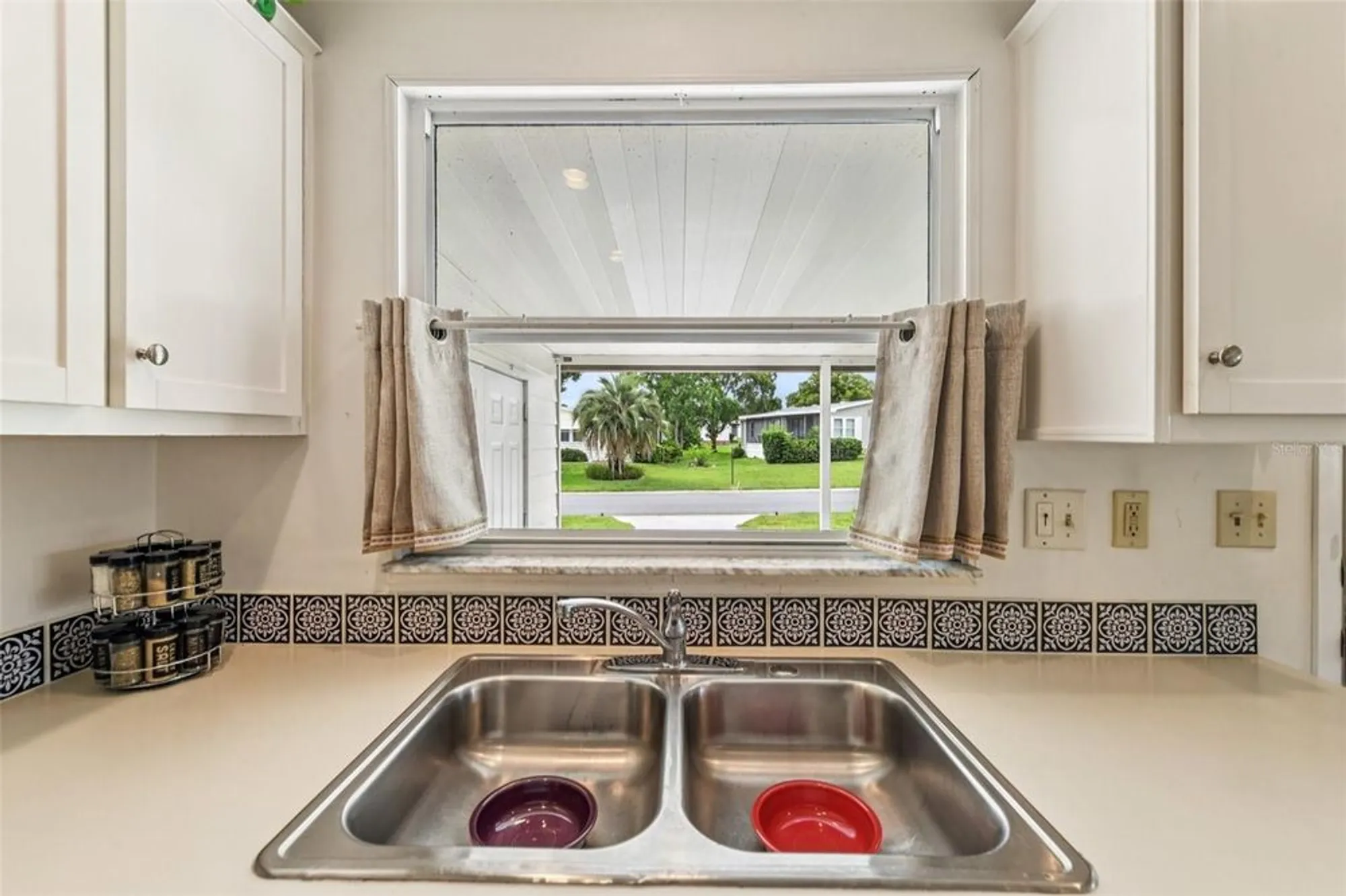 Property Slideshow image 15 of 58 | 1802 petunia ln, The Villages, FL, 32159