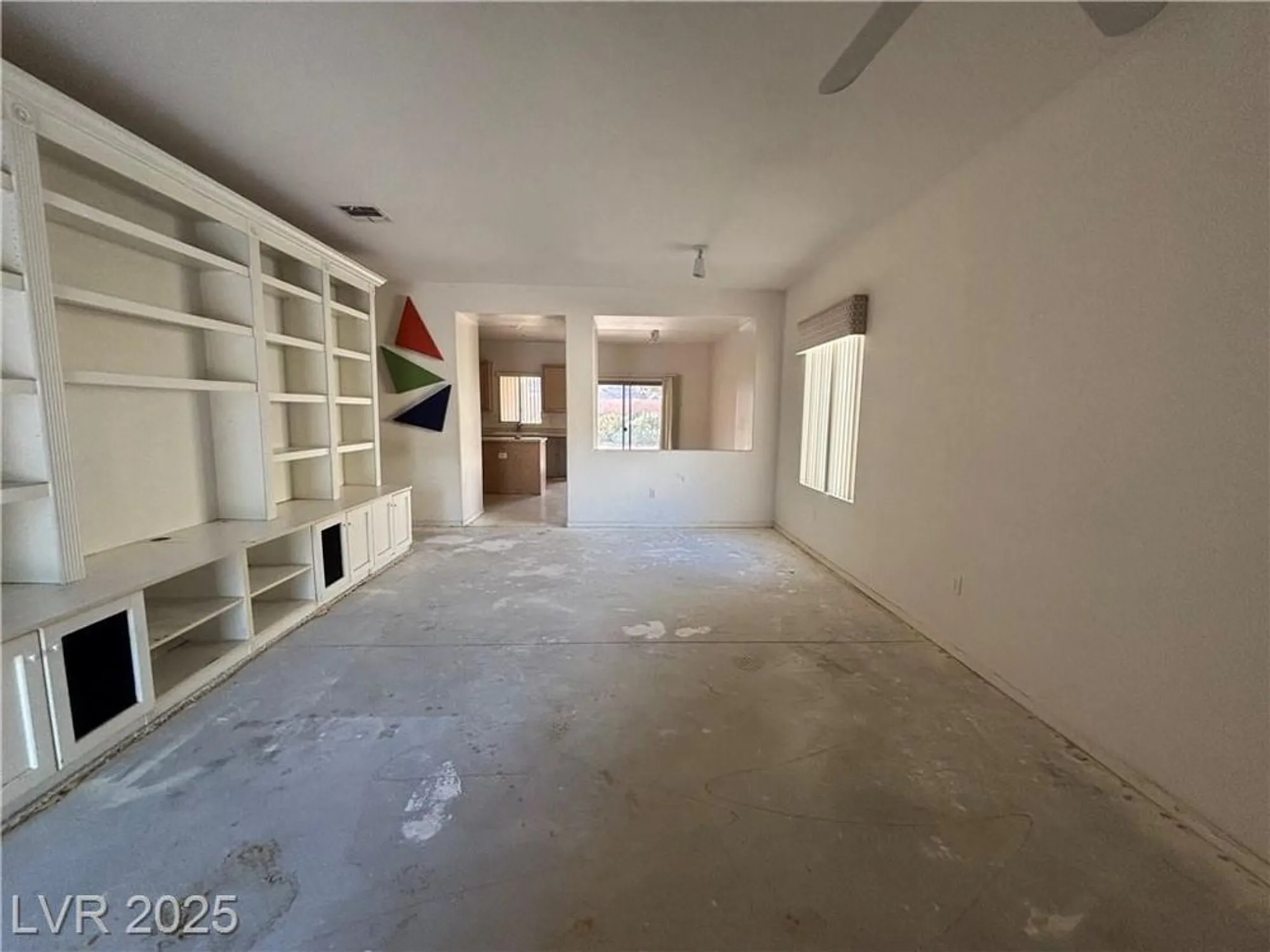 Property Slideshow image 3 of 15 | 533 kings links st, Henderson, NV, 89012
