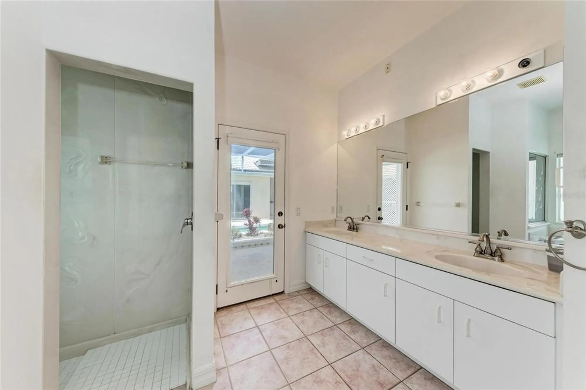 Property Slideshow image 30 of 53 | 585 khyber ln, Venice, FL, 34293